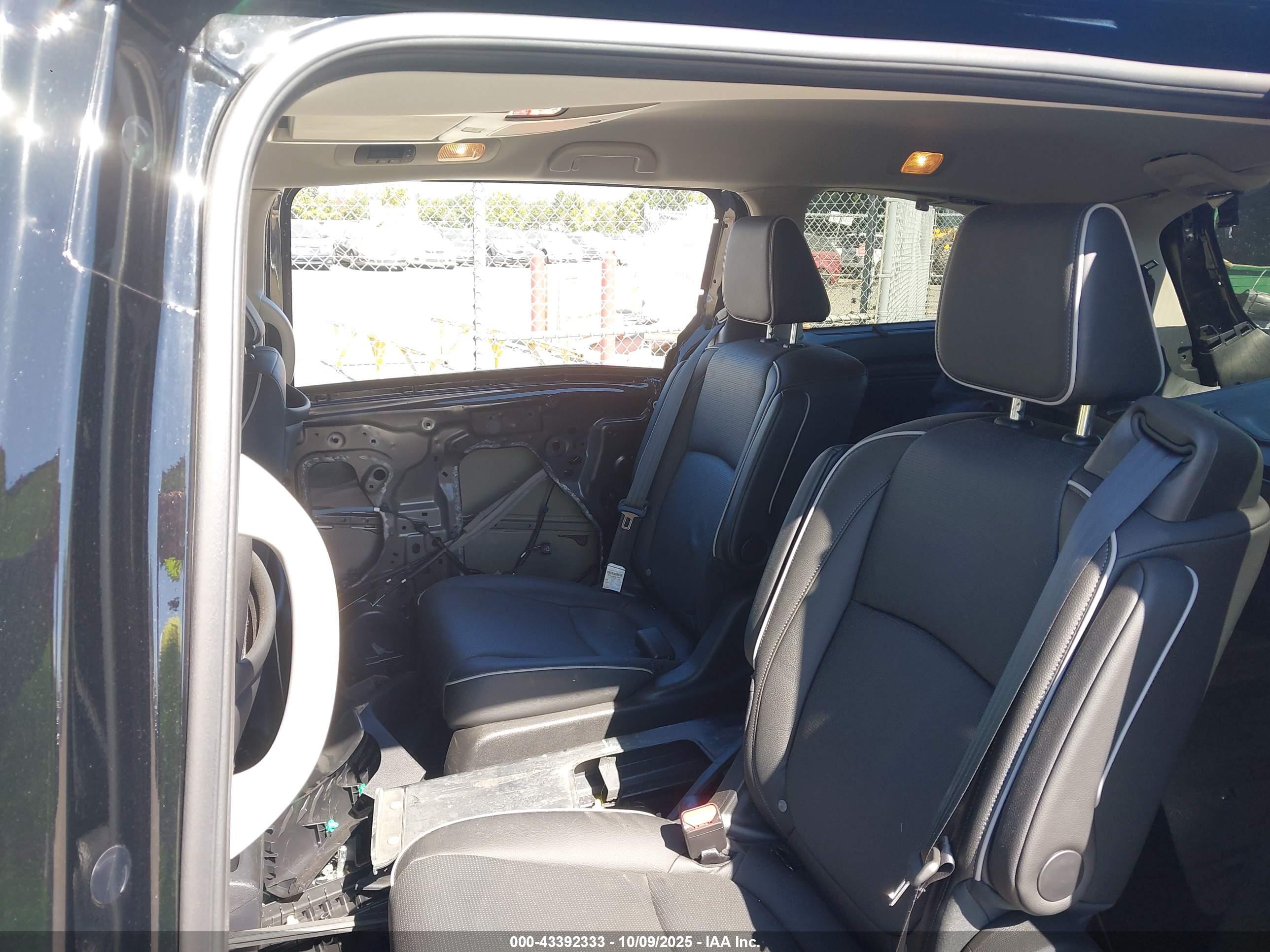 HONDA ODYSSEY image 8