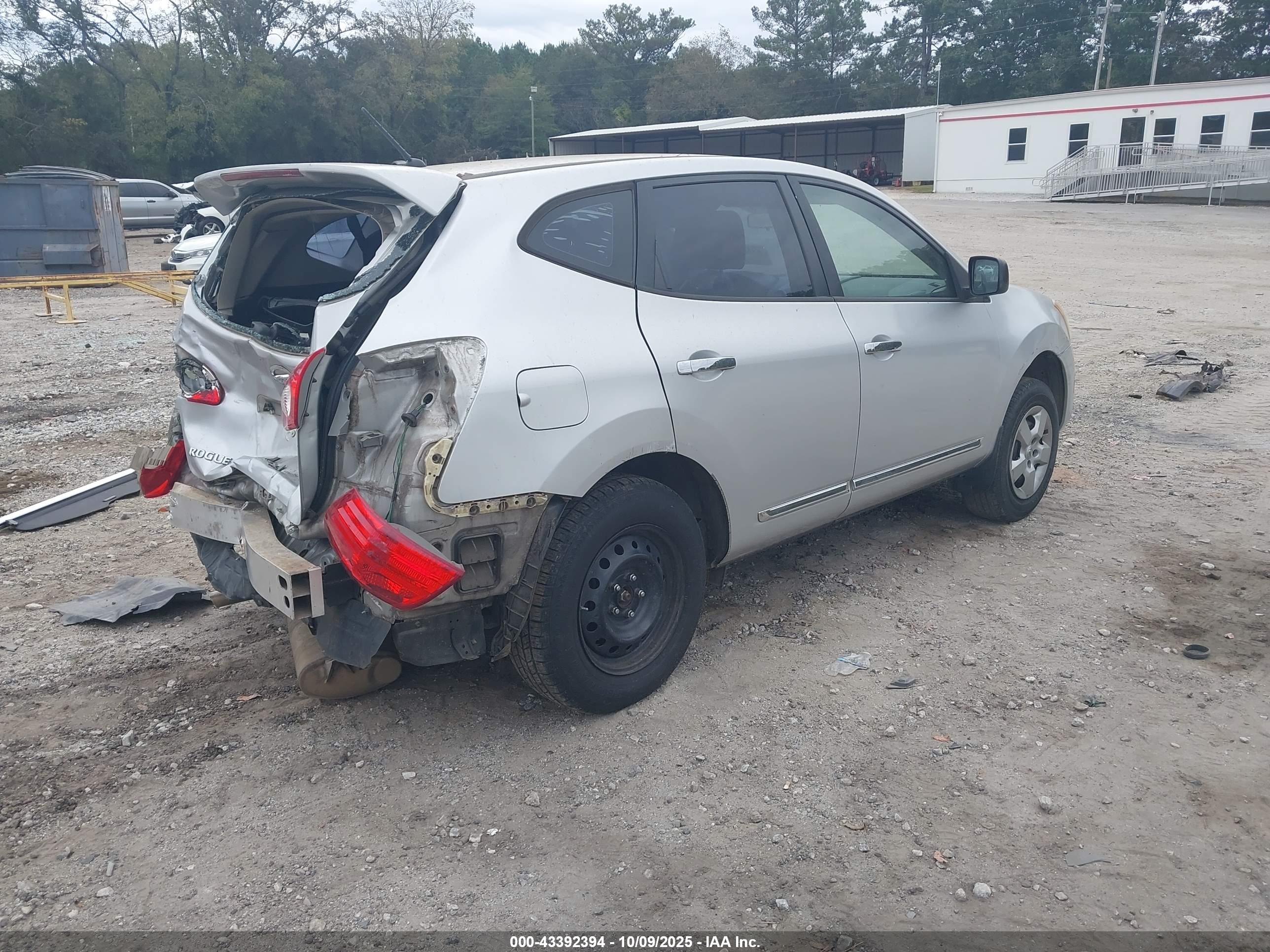 NISSAN ROGUE image 4