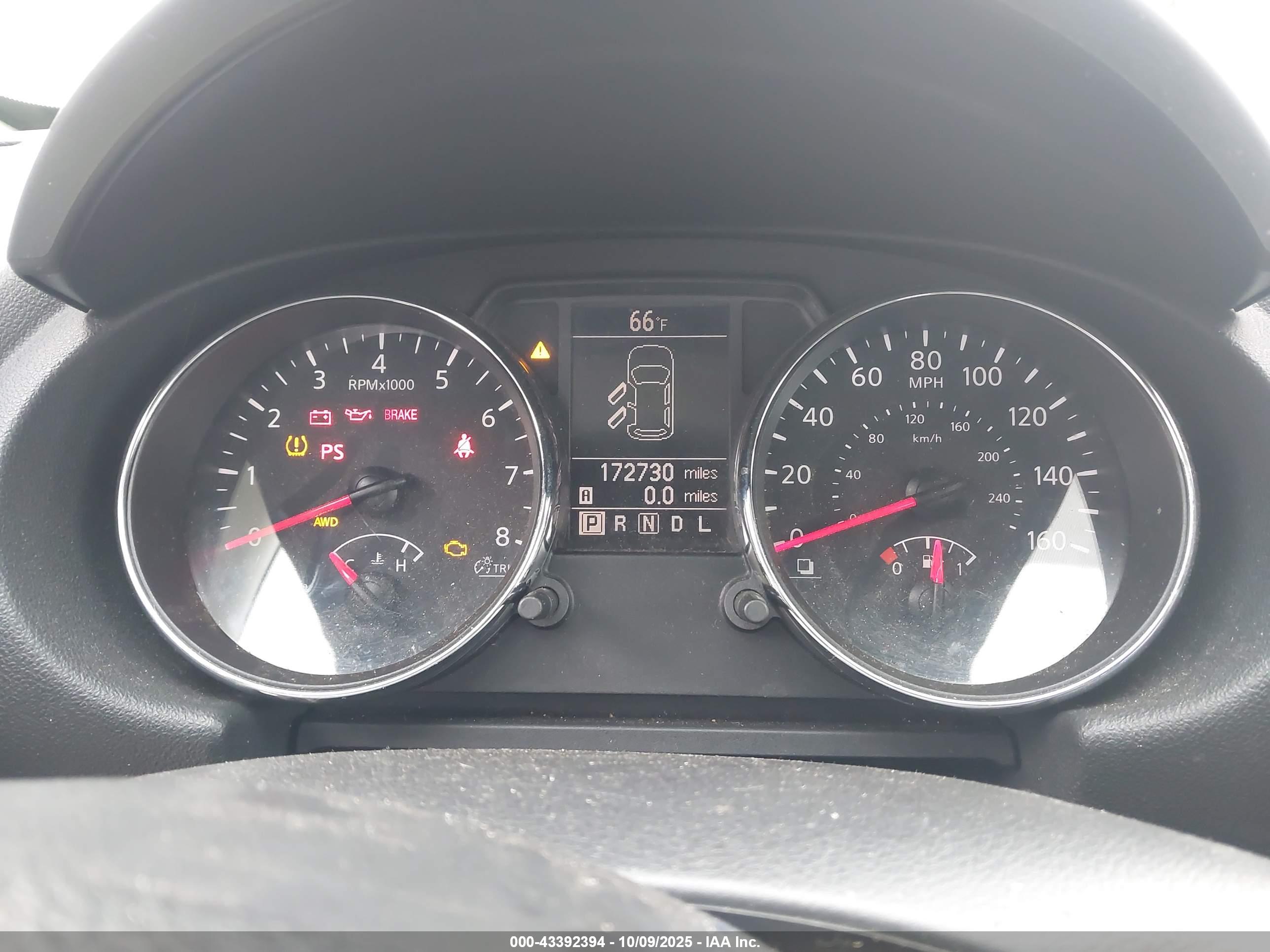 NISSAN ROGUE image 7