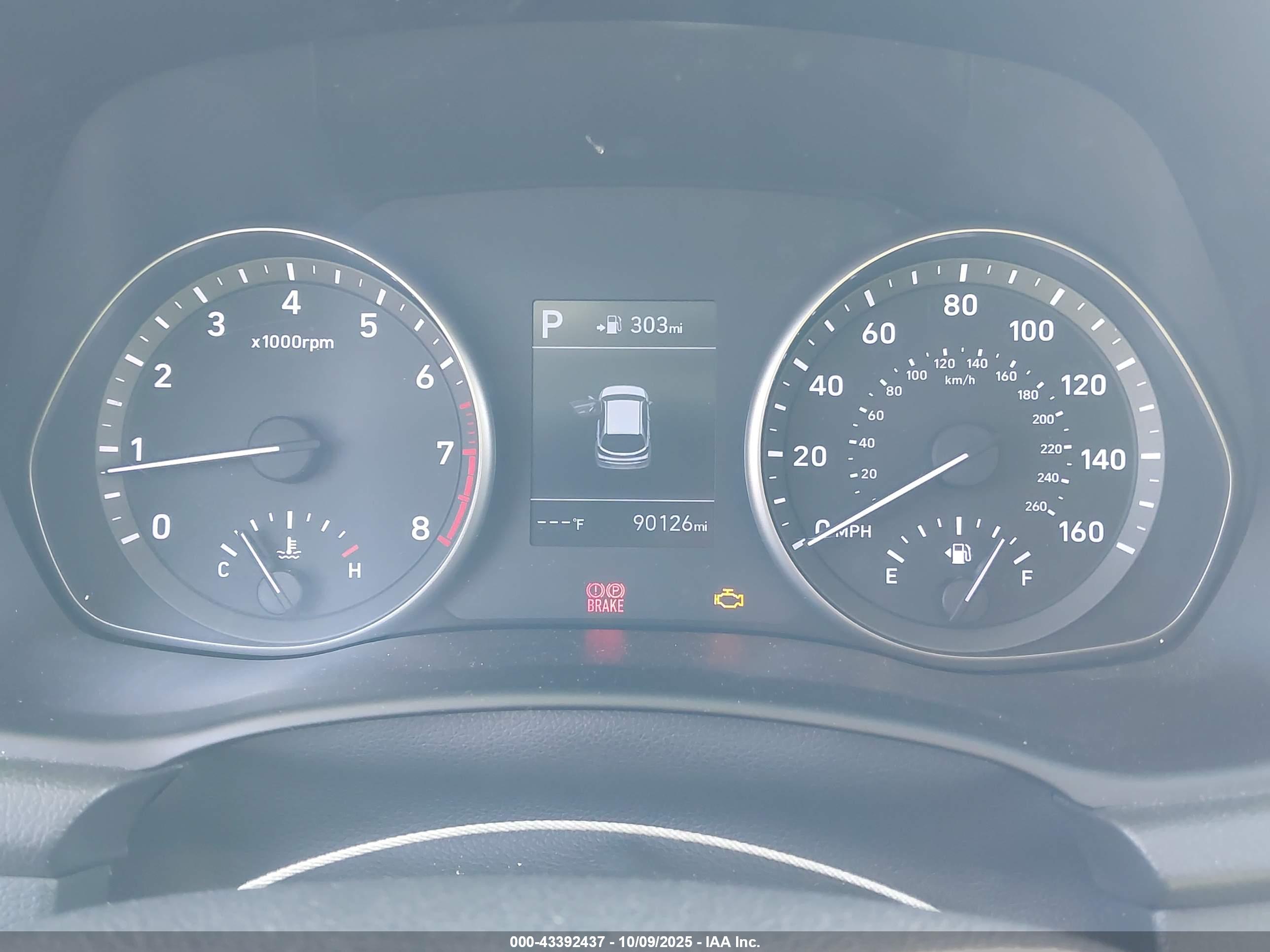 HYUNDAI ELANTRA image 7
