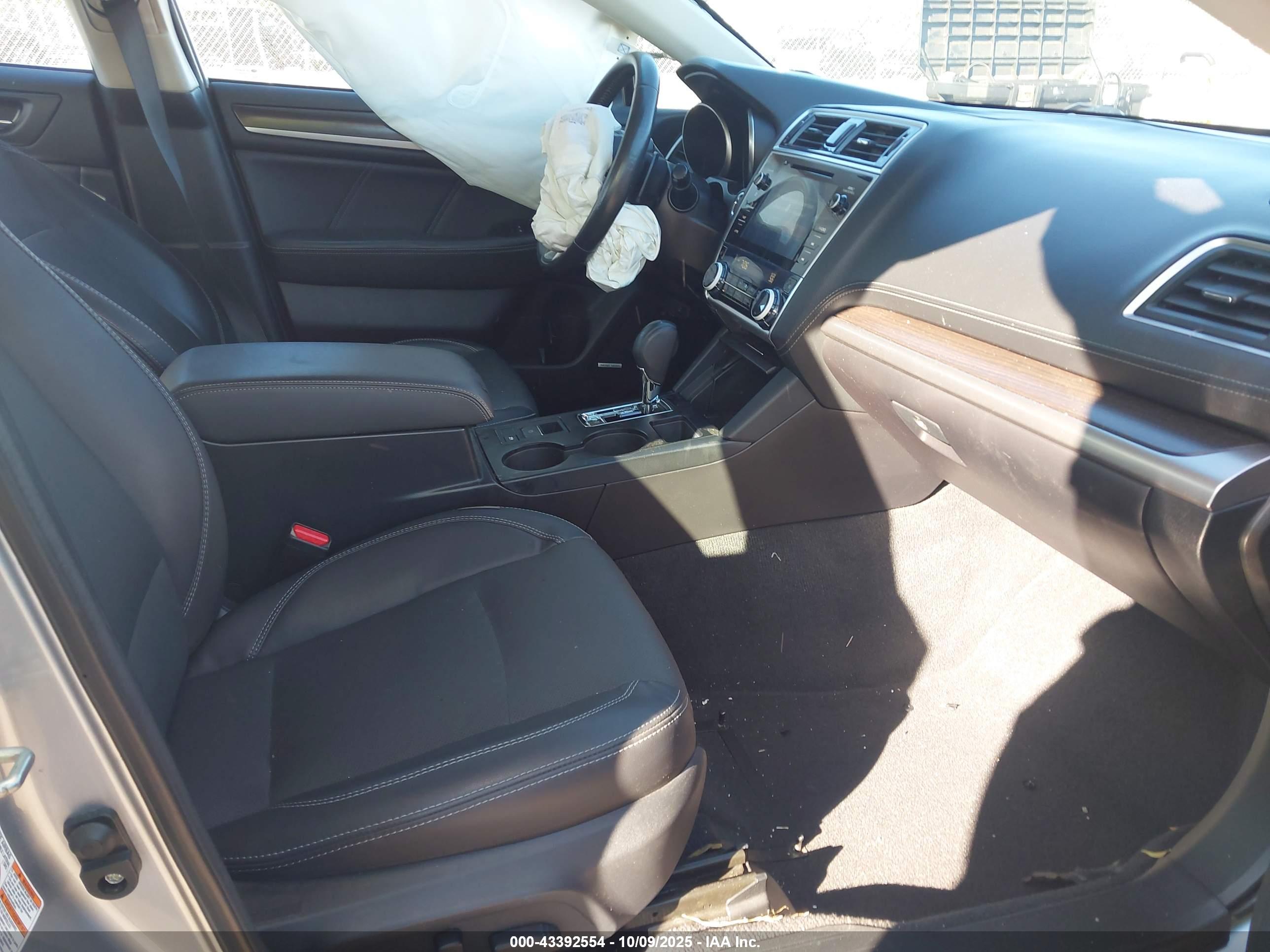 SUBARU LEGACY image 5