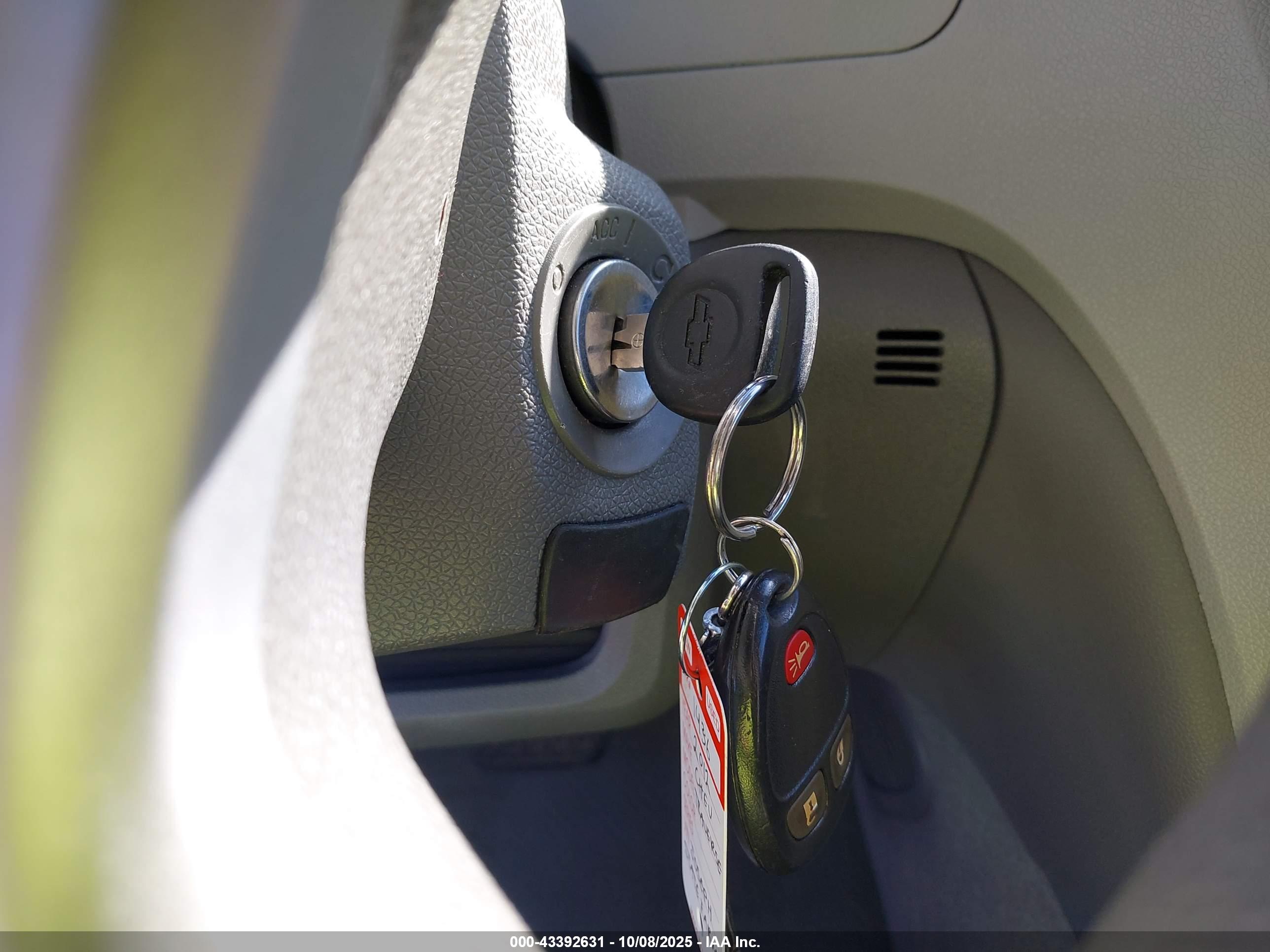 CHEVROLET TRAVERSE image 11