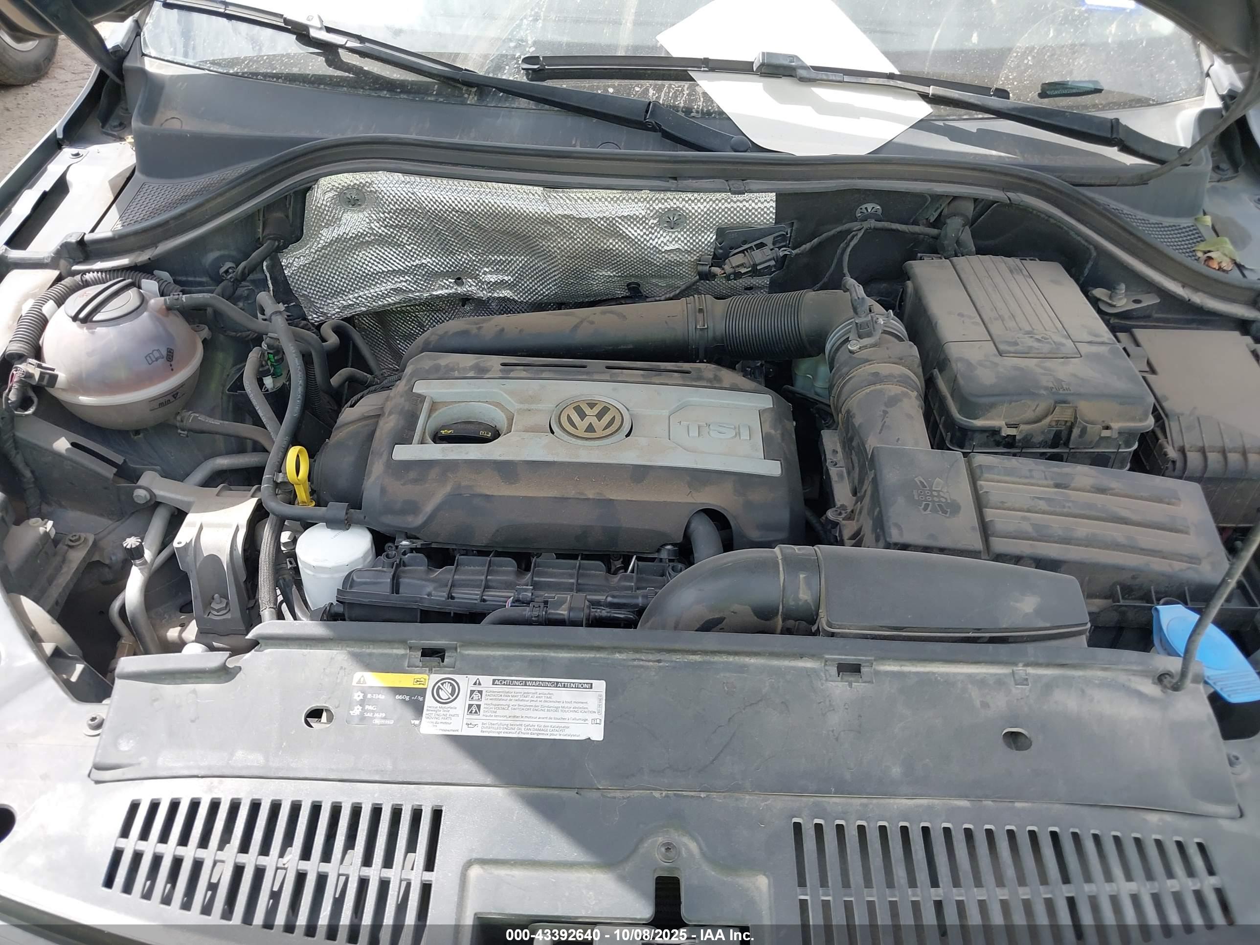 VOLKSWAGEN TIGUAN image 10