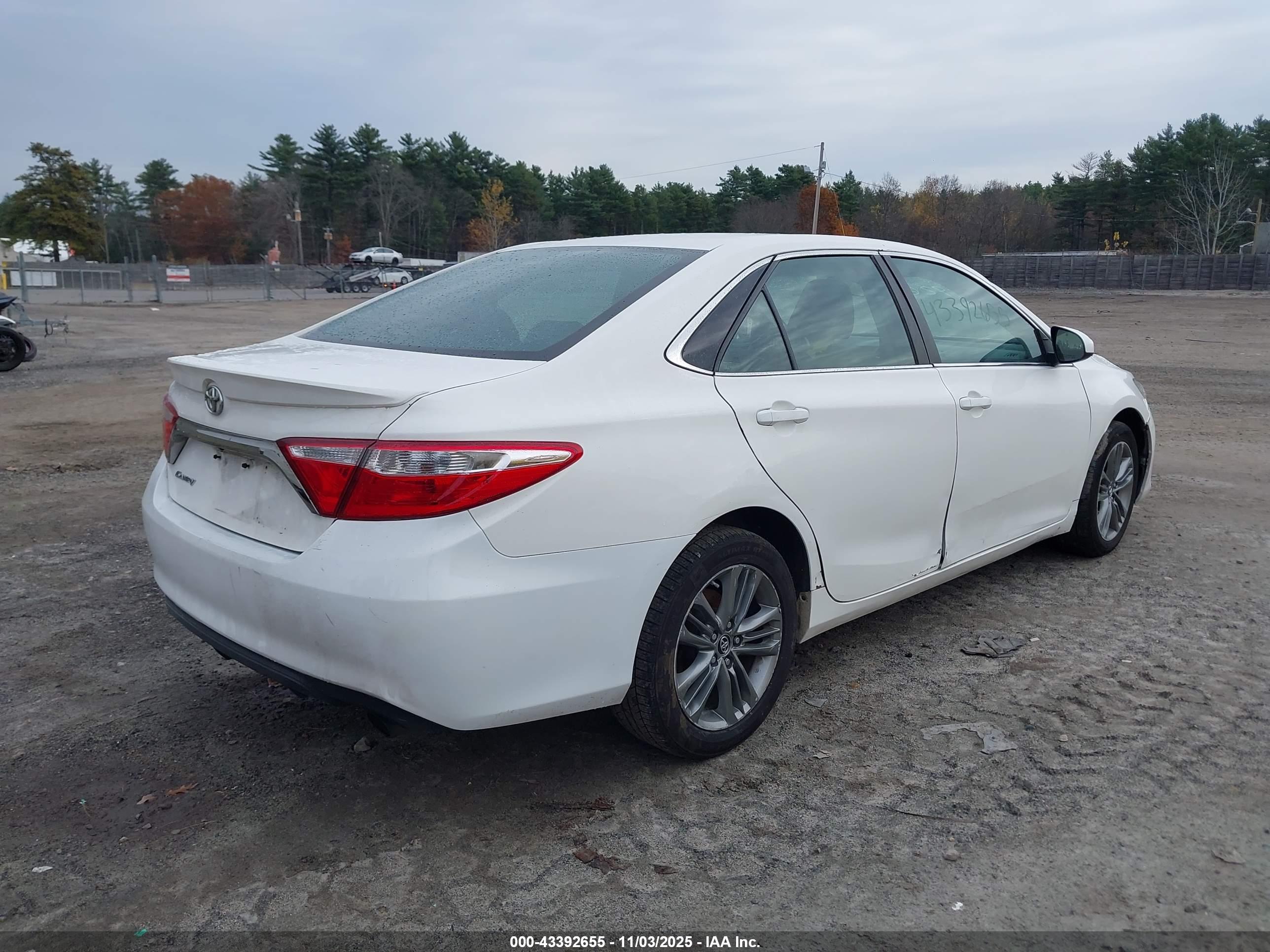 TOYOTA CAMRY image 4