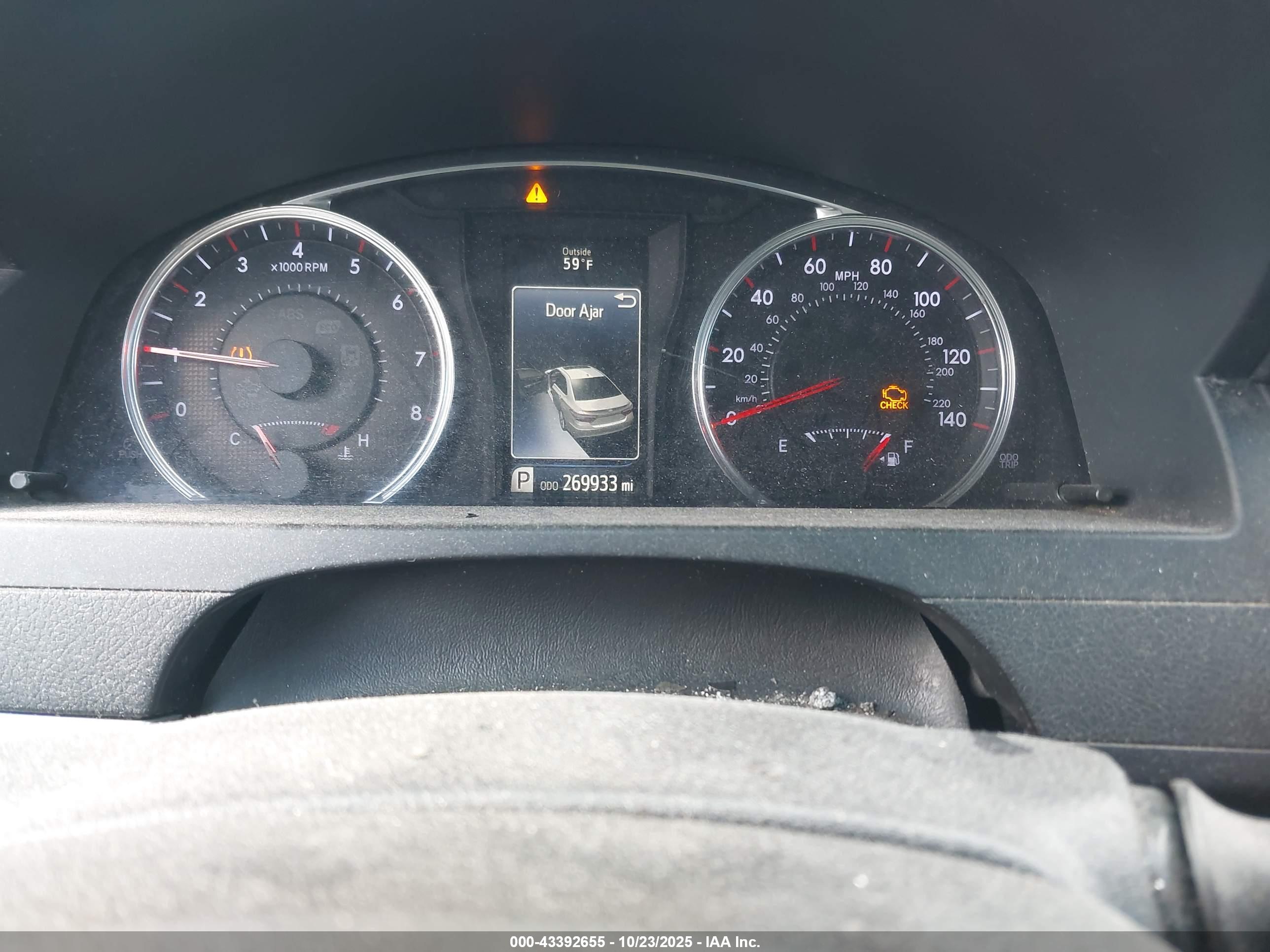 TOYOTA CAMRY image 7