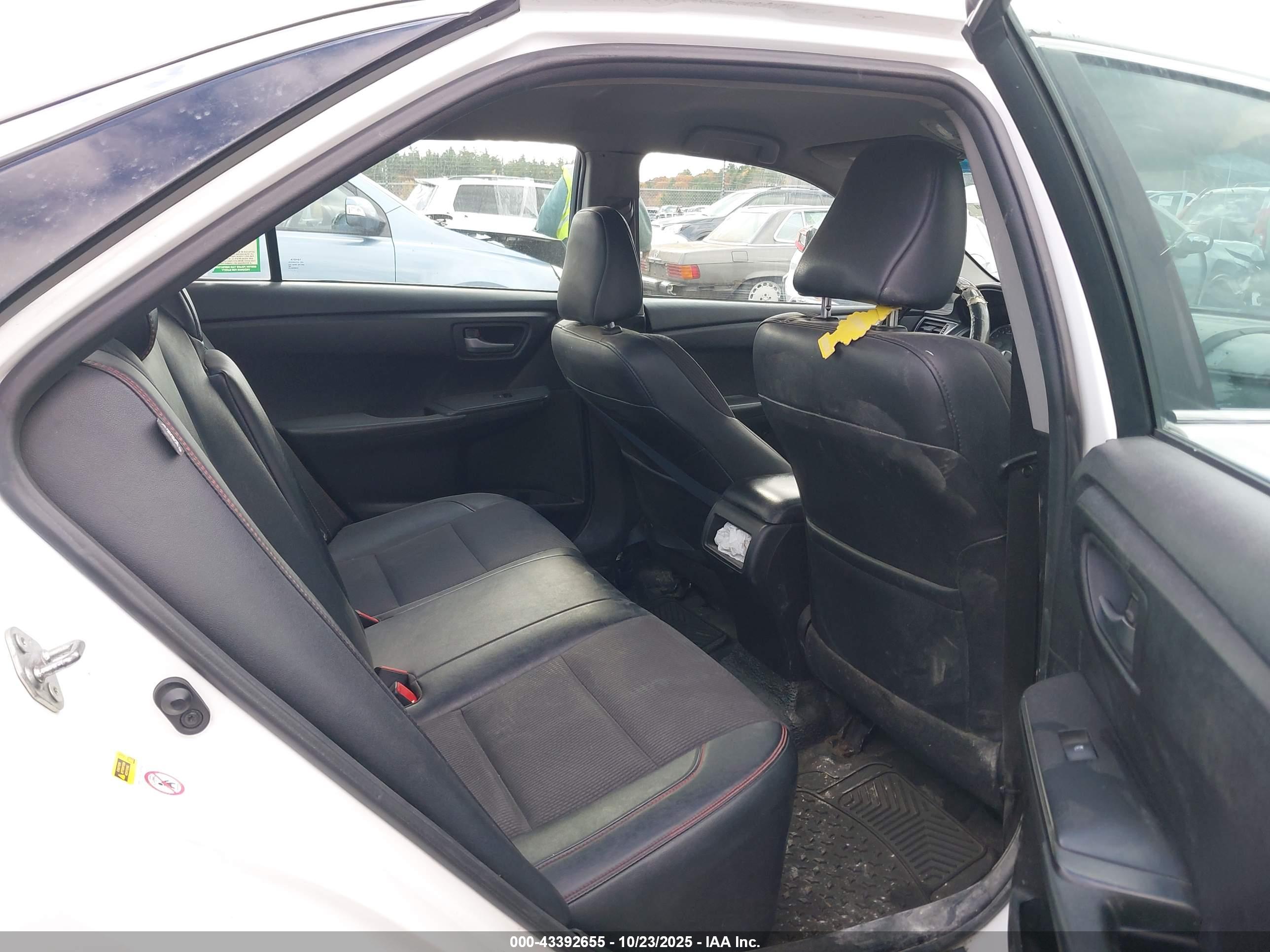 TOYOTA CAMRY image 8