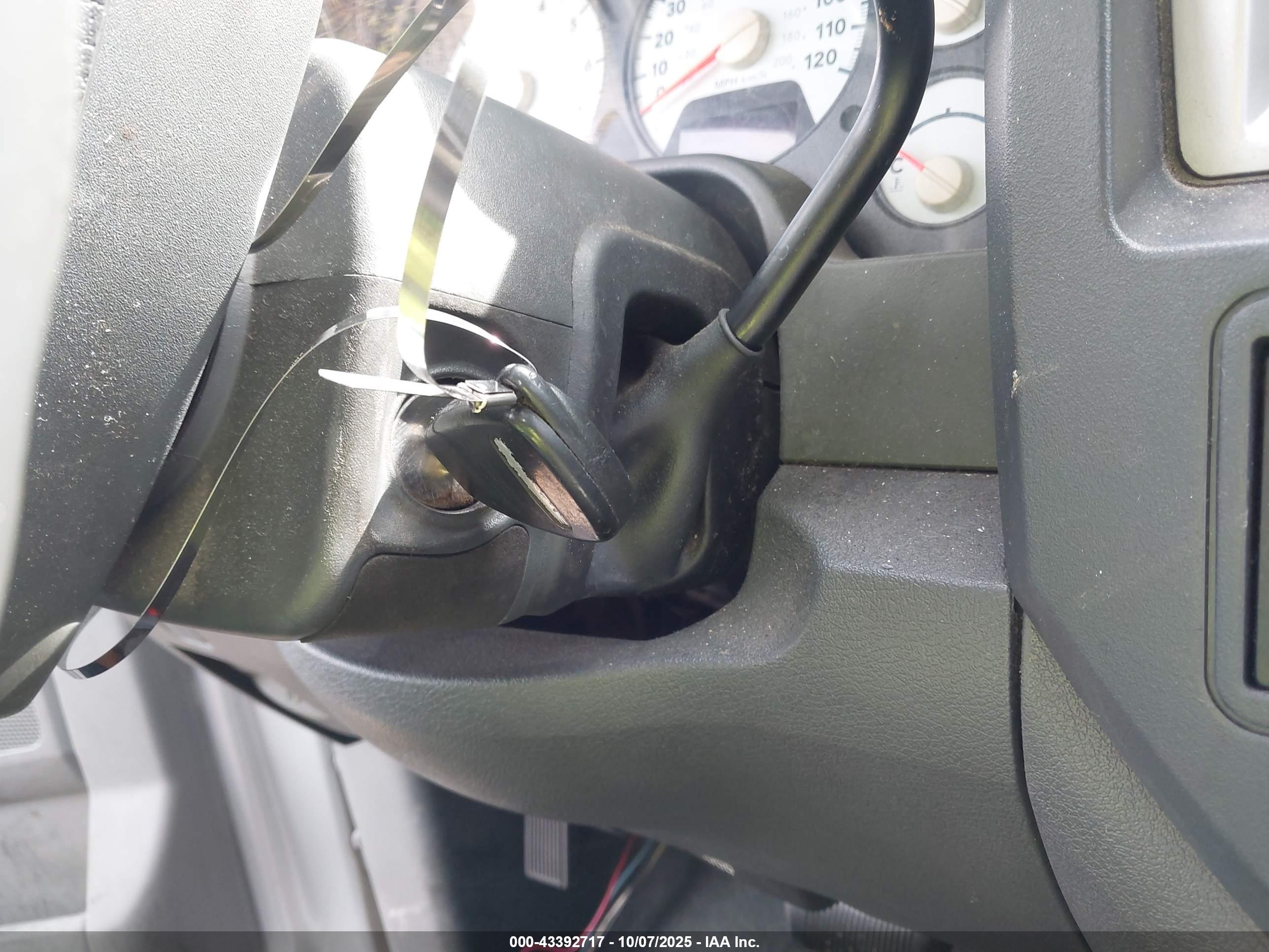 DODGE RAM image 11