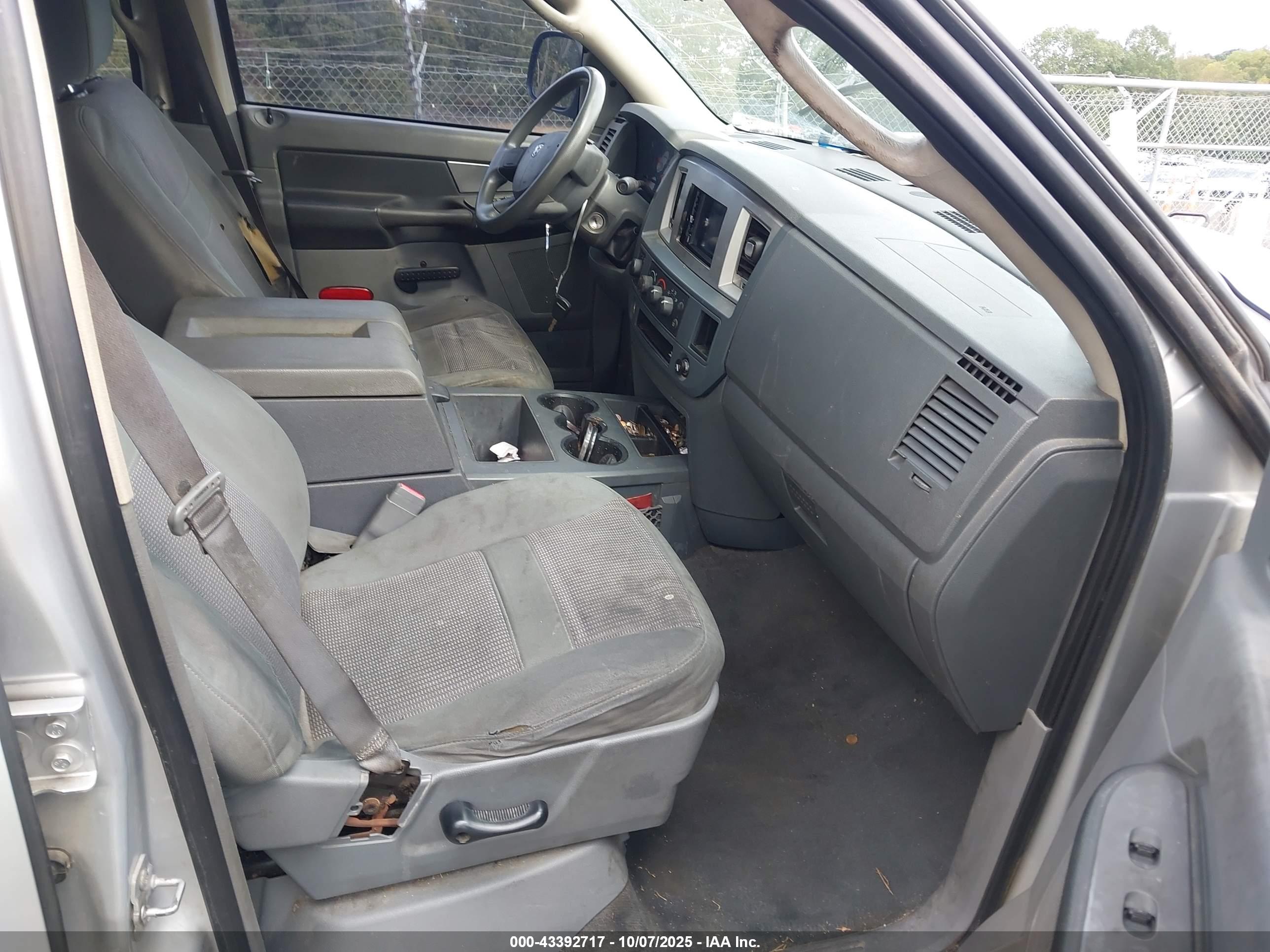 DODGE RAM image 5