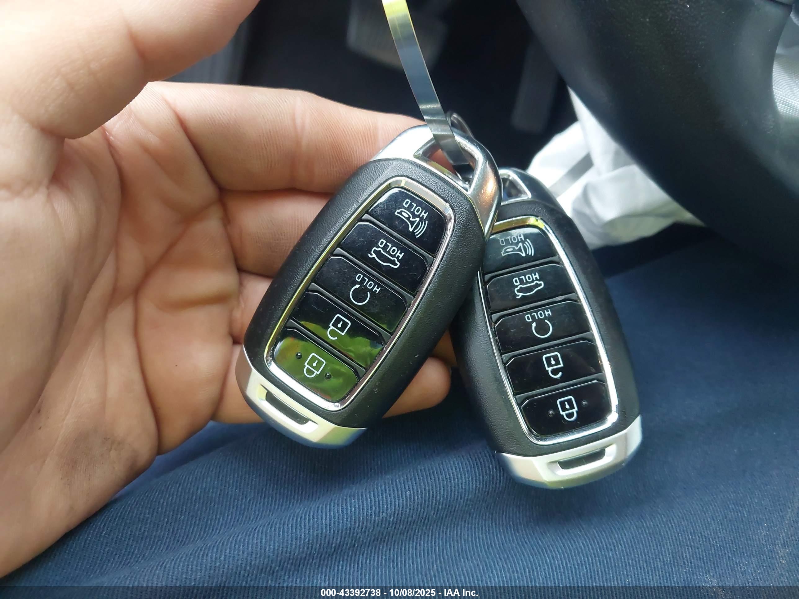 HYUNDAI ELANTRA image 11