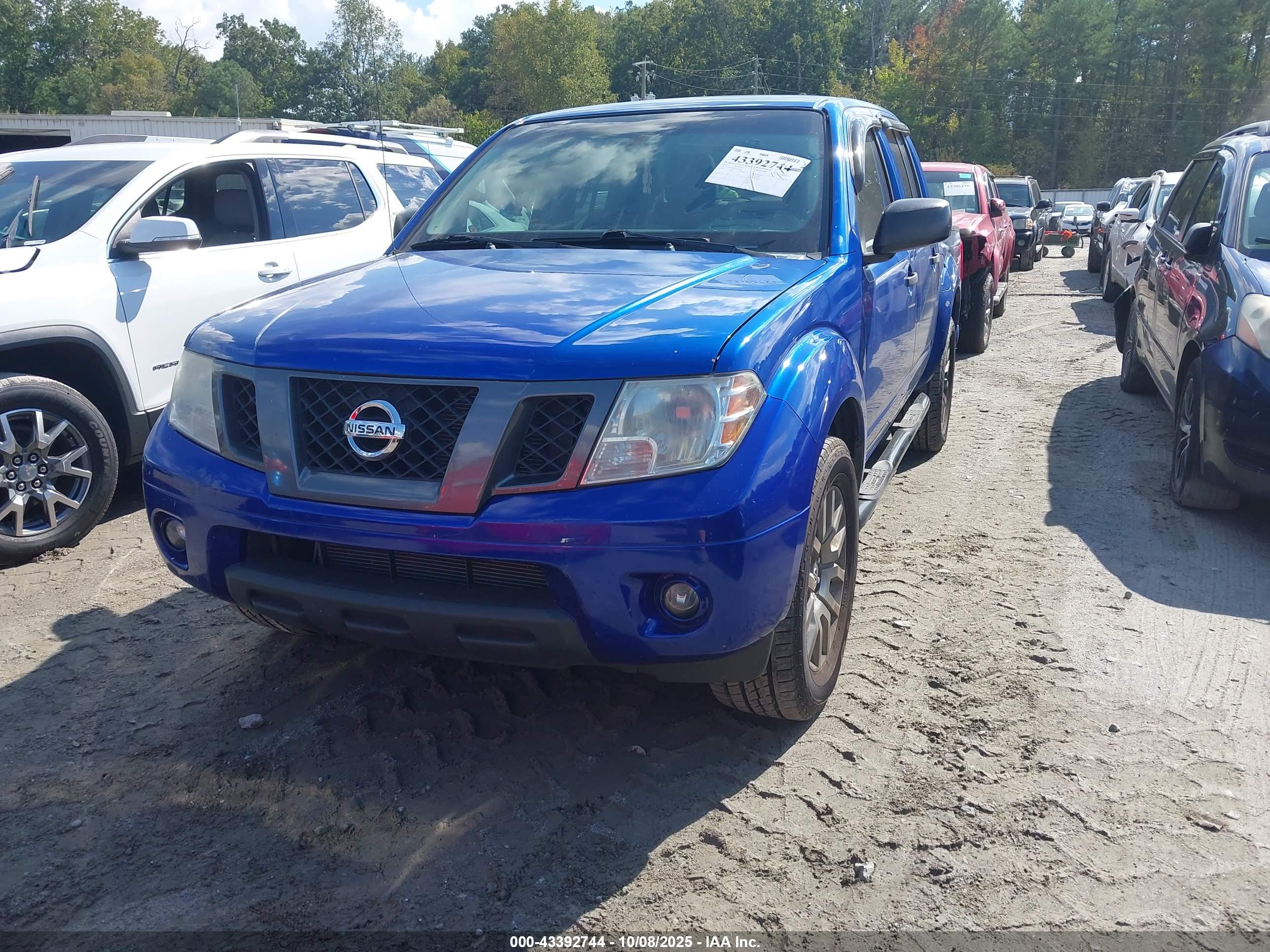NISSAN FRONTIER image 2