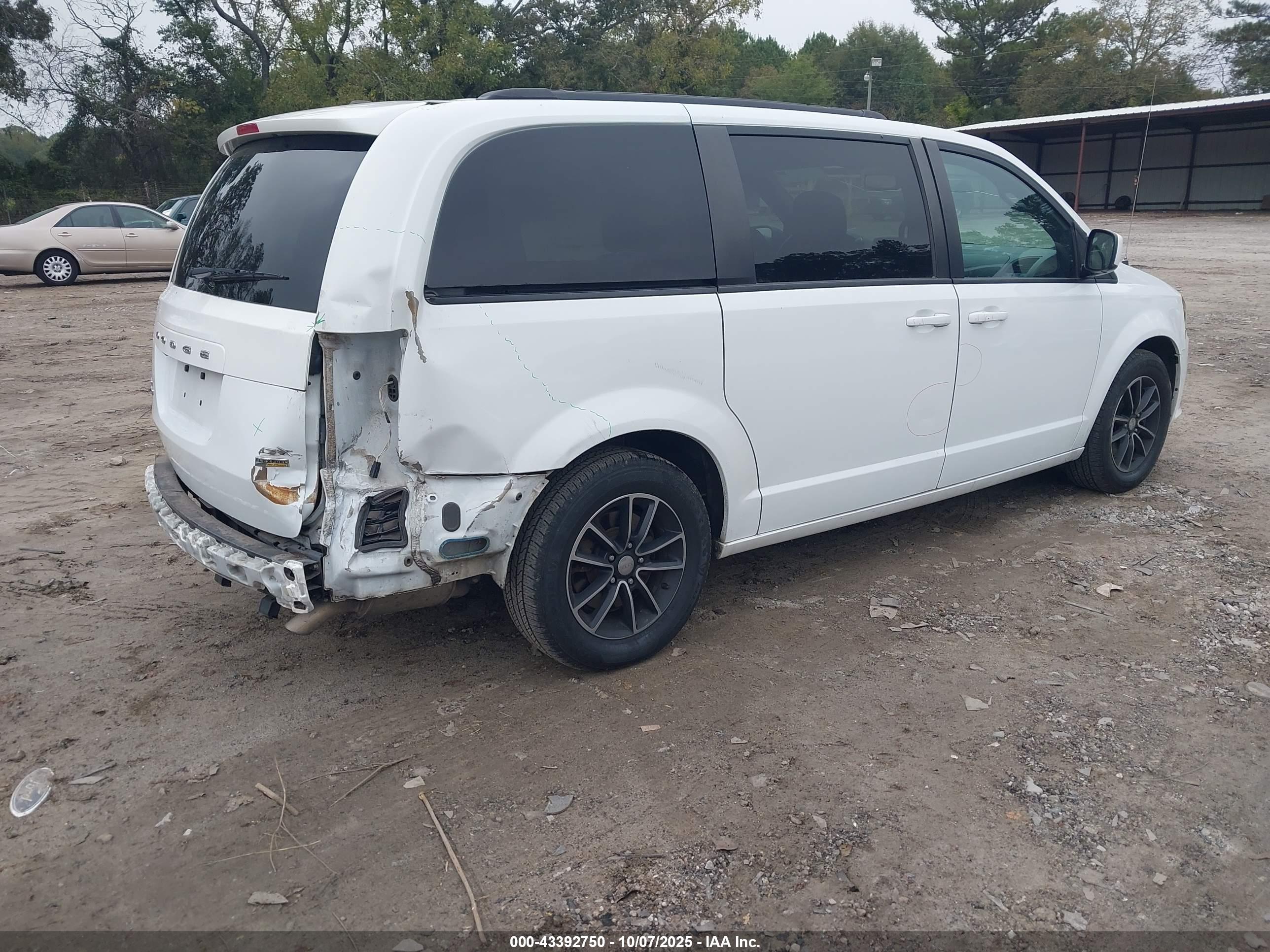 DODGE GRAND image 4