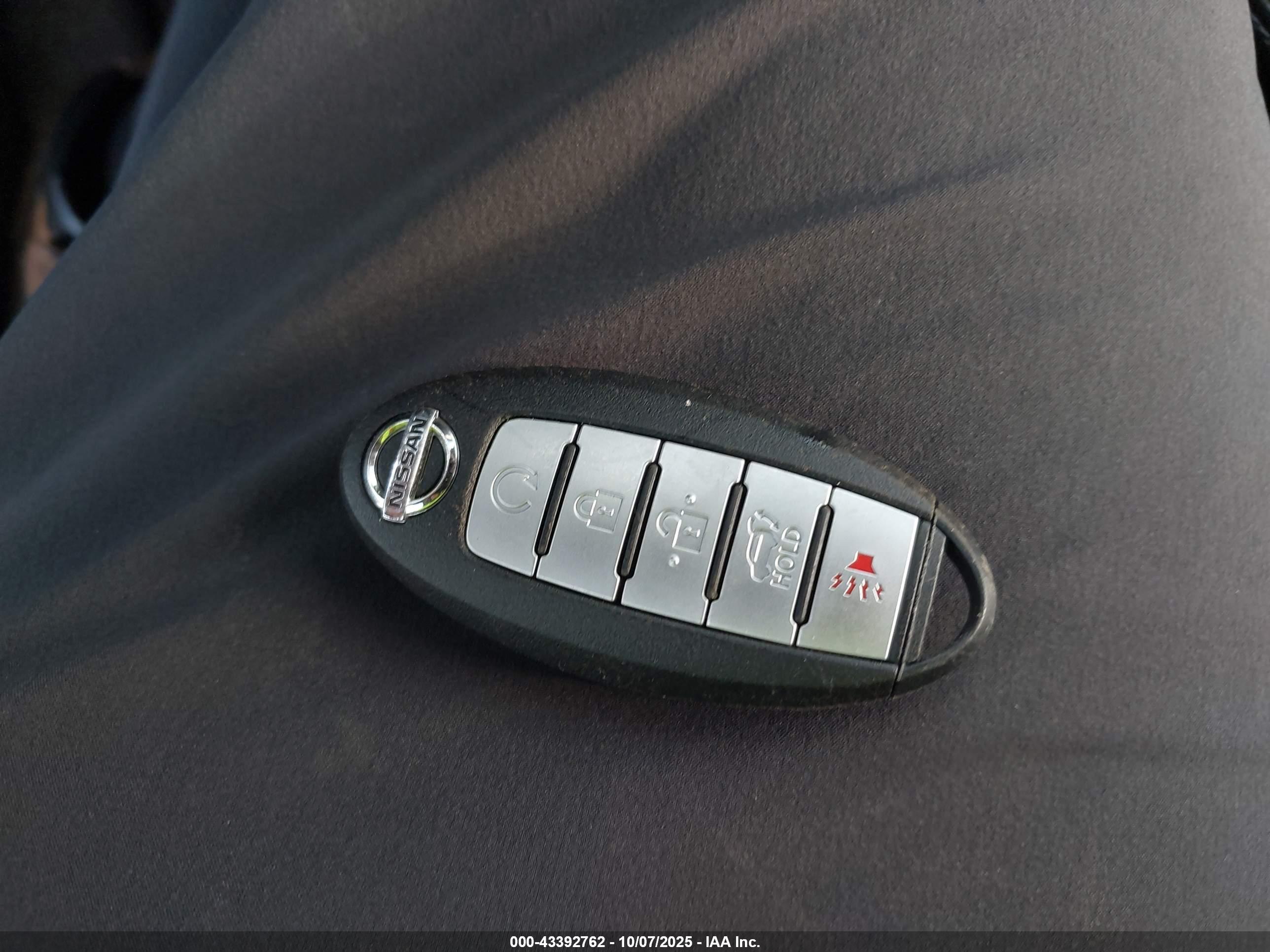 NISSAN ROGUE image 11