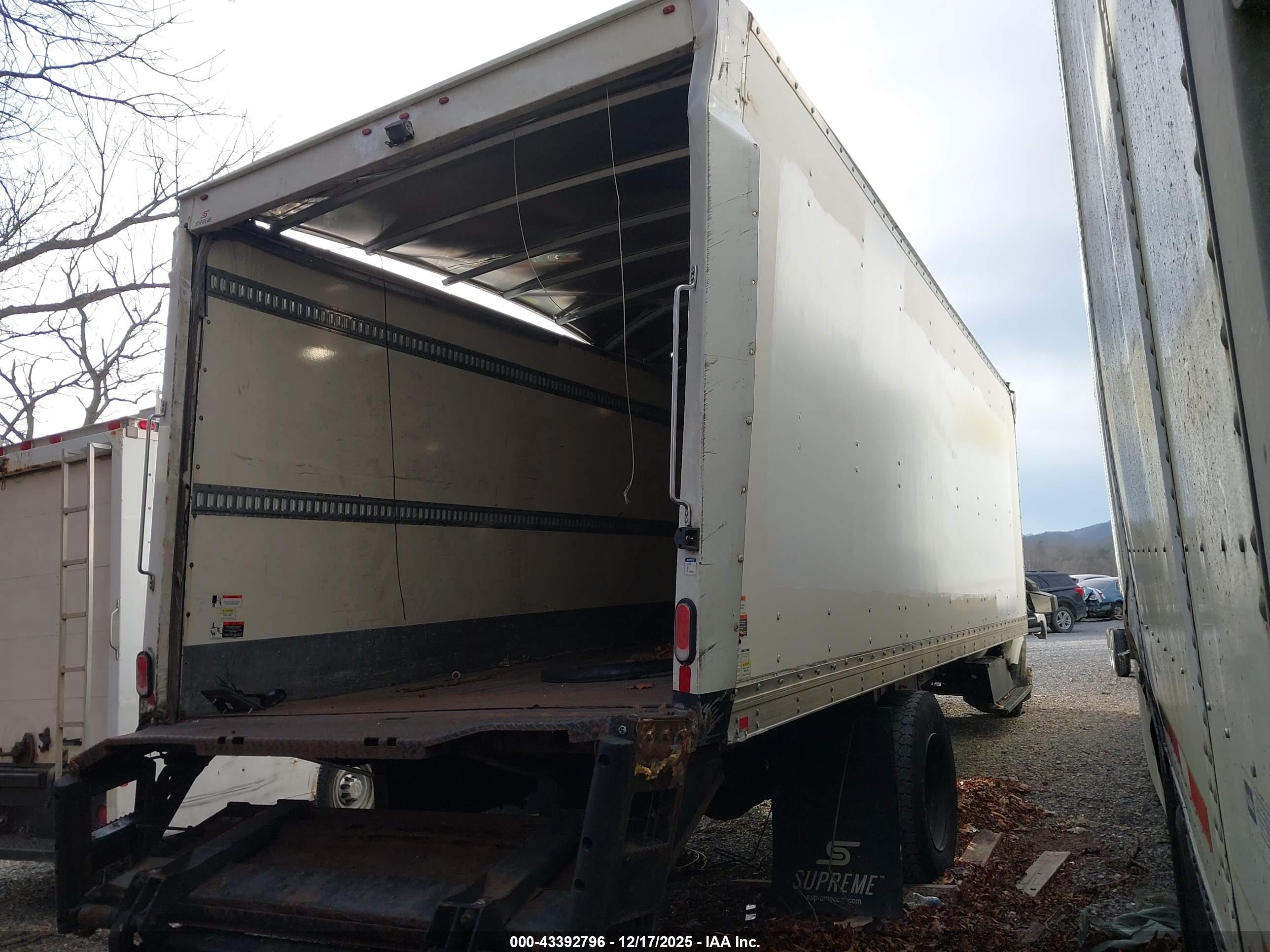 FORD F-650 image 4