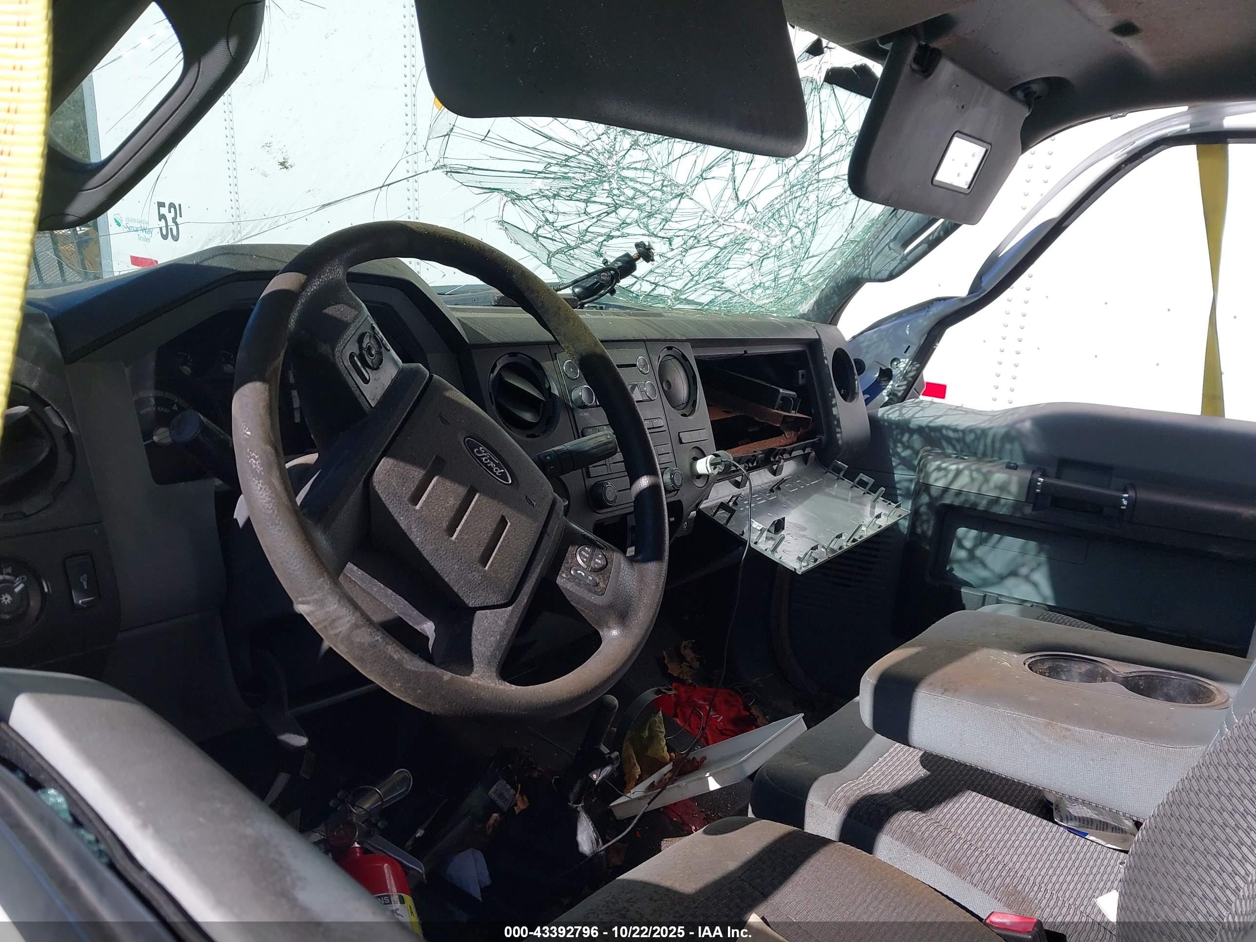 FORD F-650 image 7