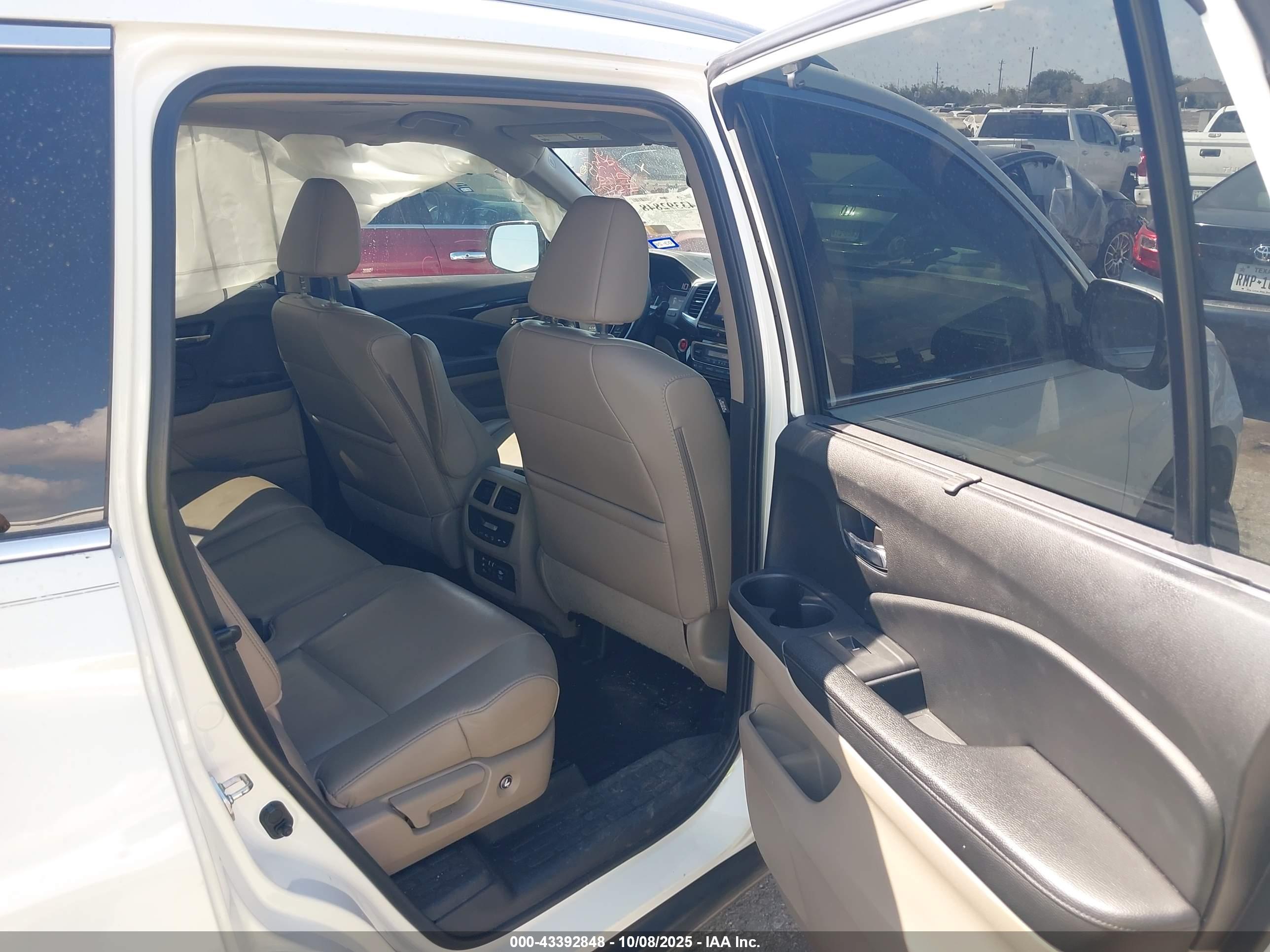 HONDA PILOT image 8