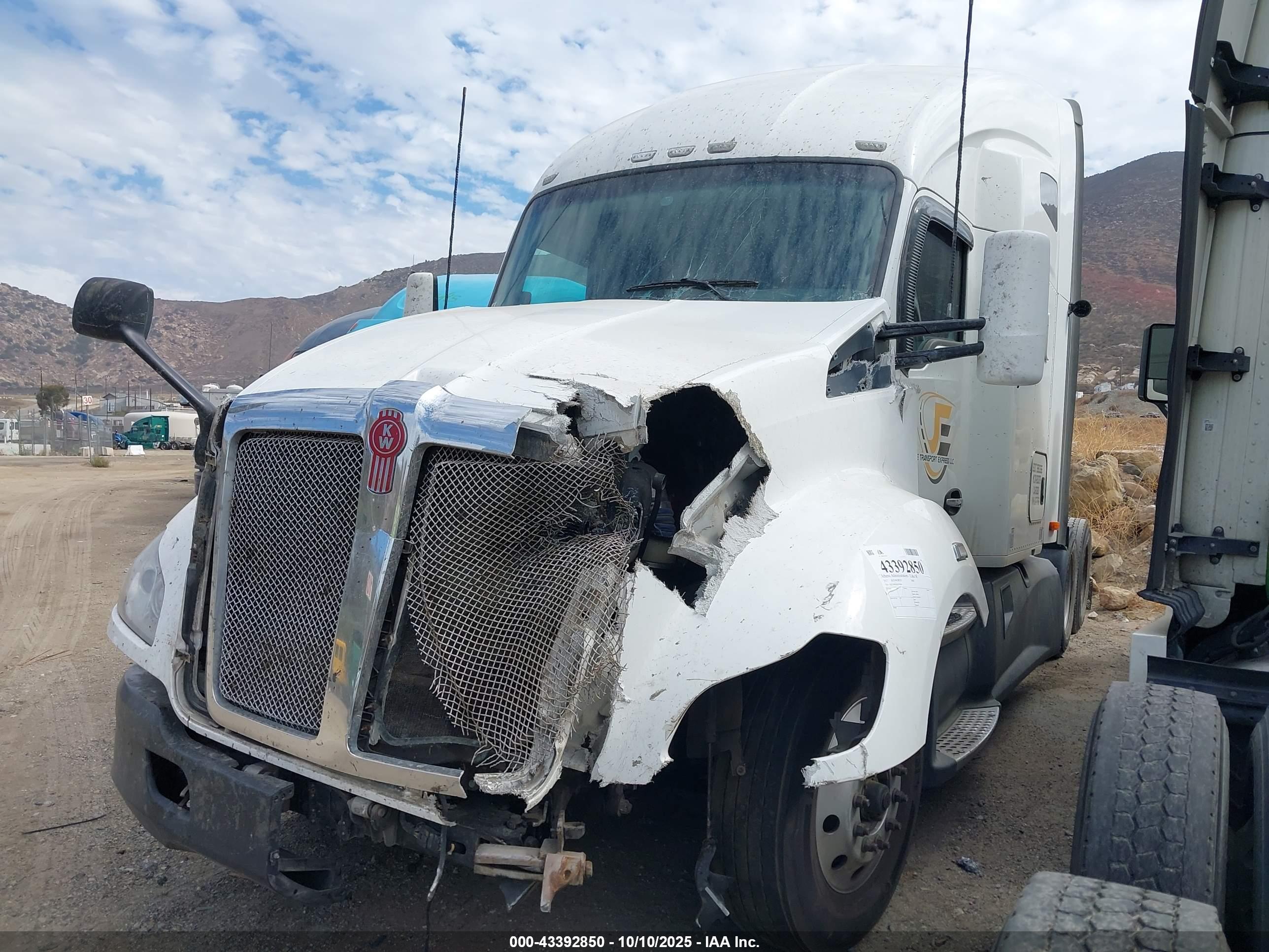 KENWORTH T680 image 2