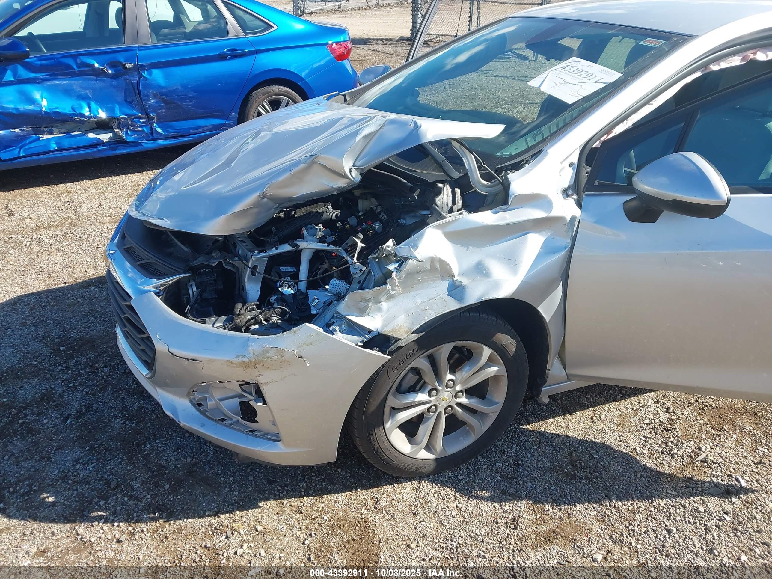 CHEVROLET CRUZE image 6
