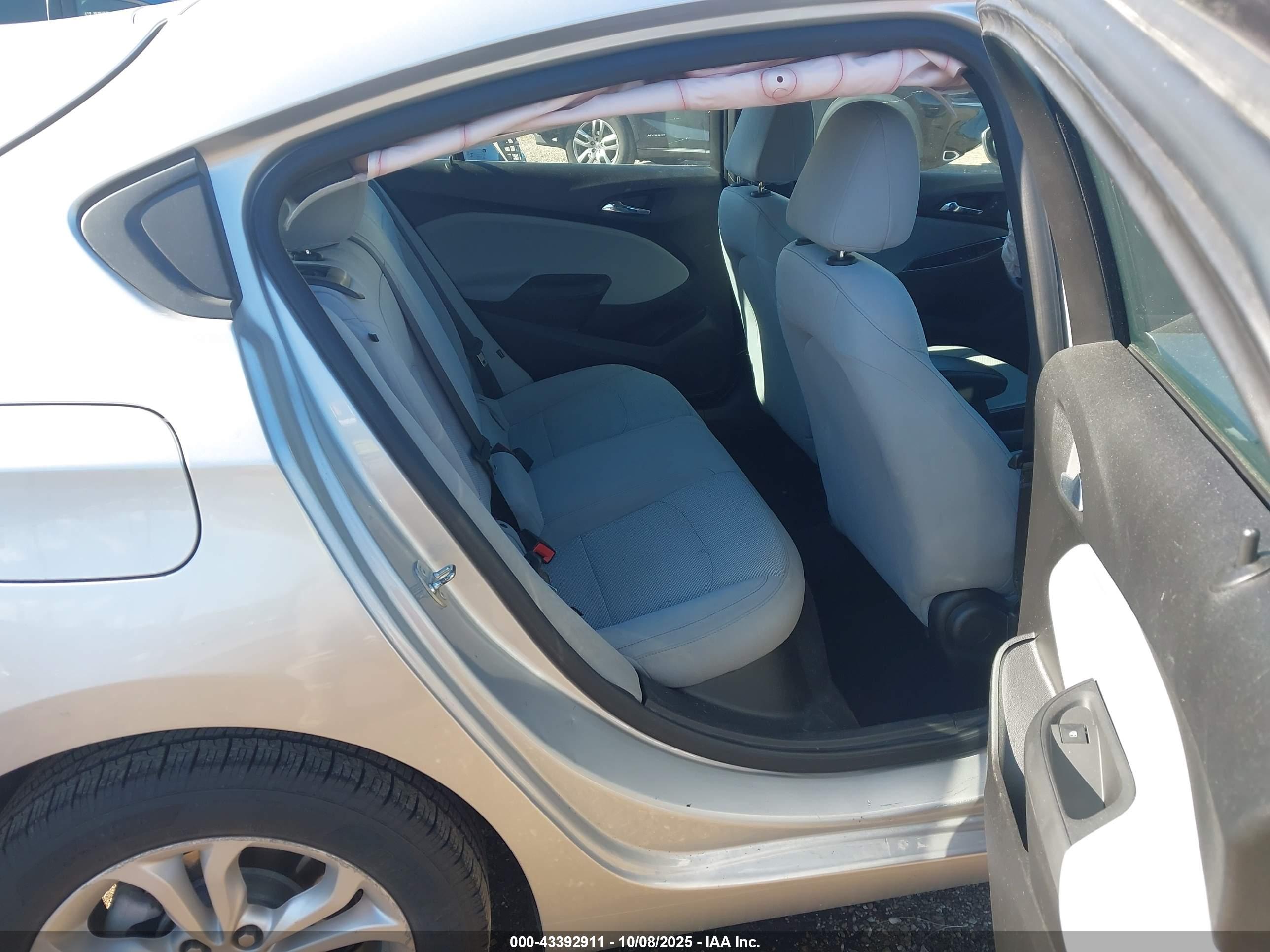 CHEVROLET CRUZE image 8