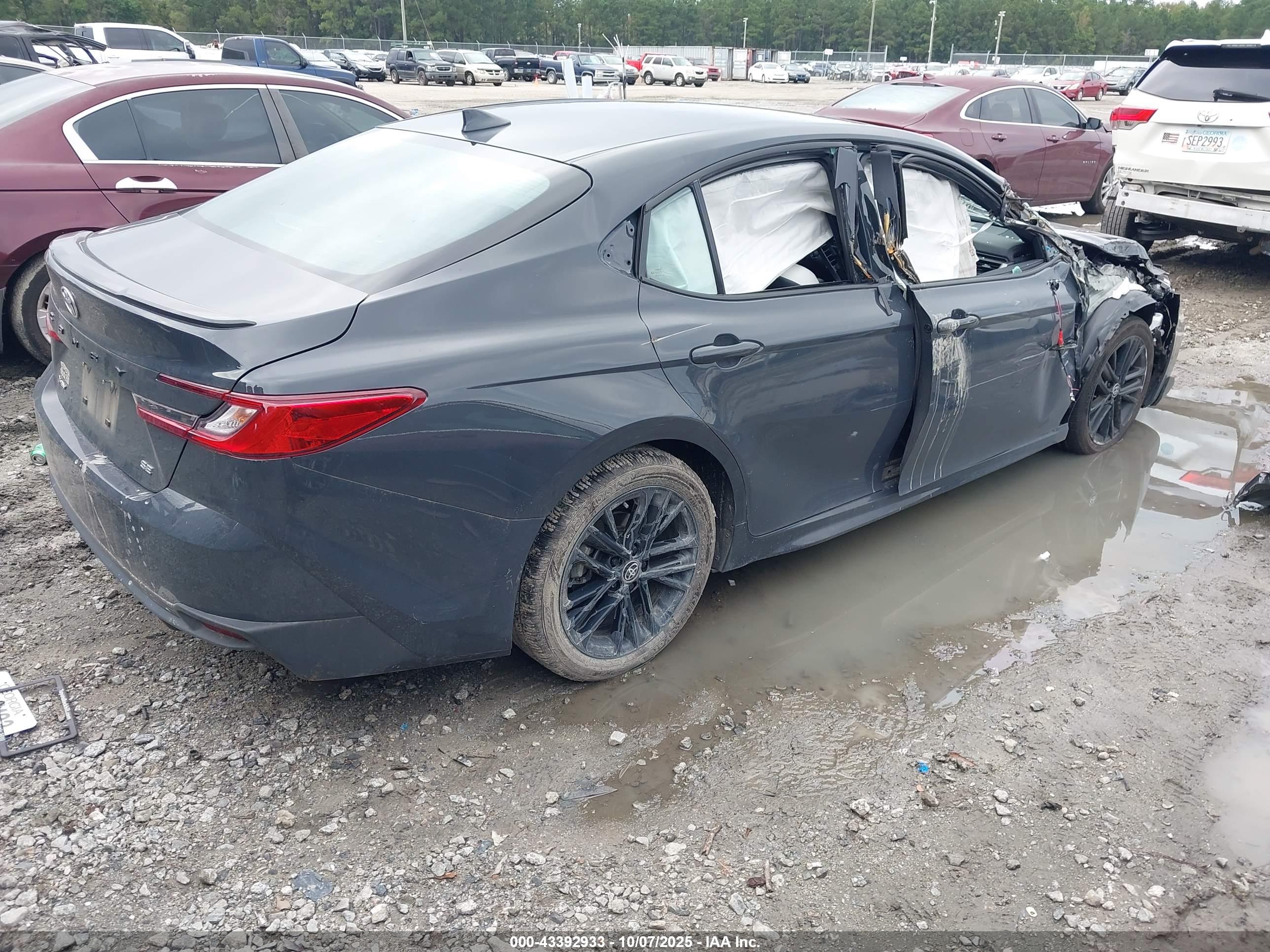 TOYOTA CAMRY image 4