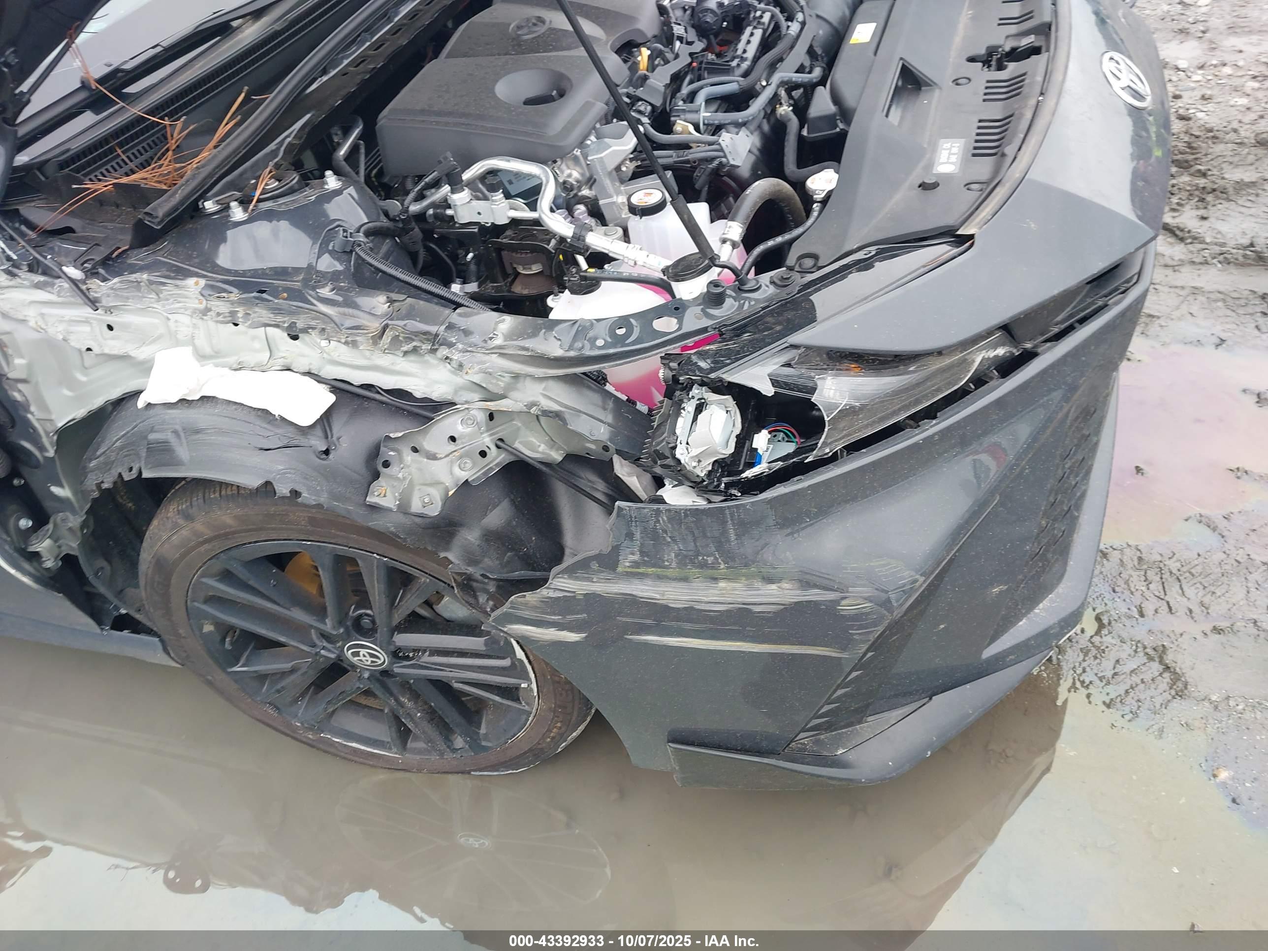 TOYOTA CAMRY image 6