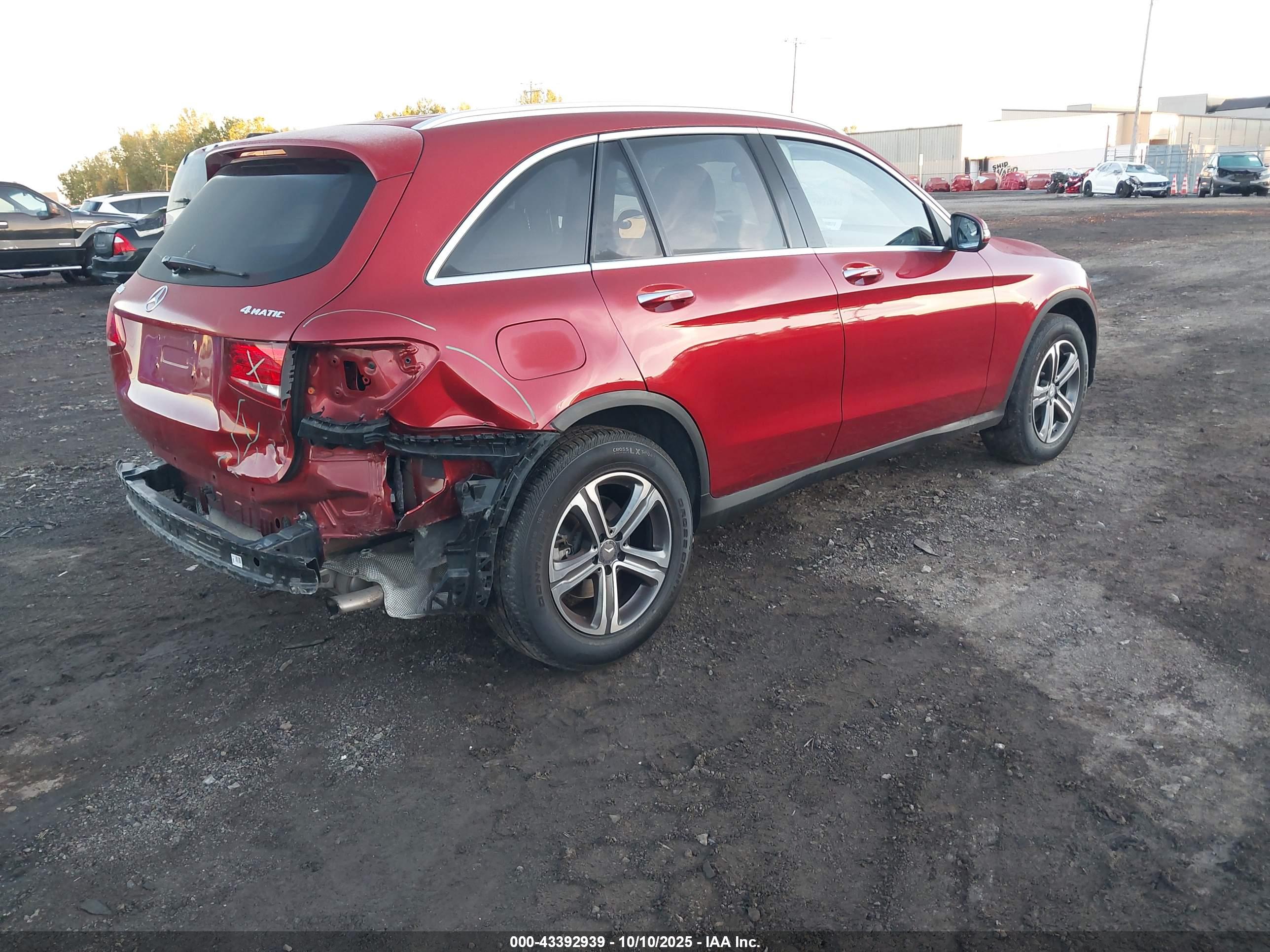 MERCEDES-BENZ GLC image 4