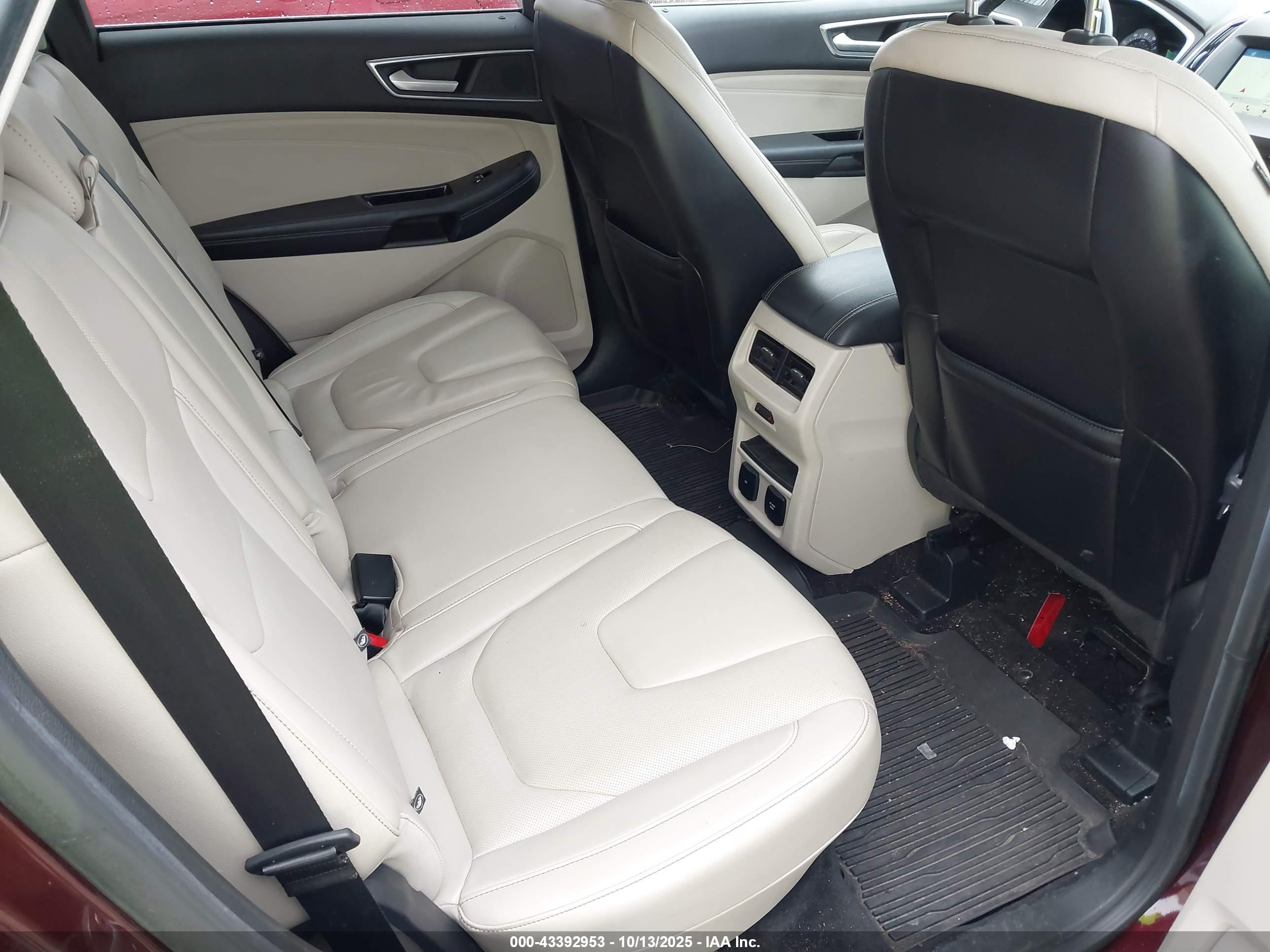 FORD EDGE image 8