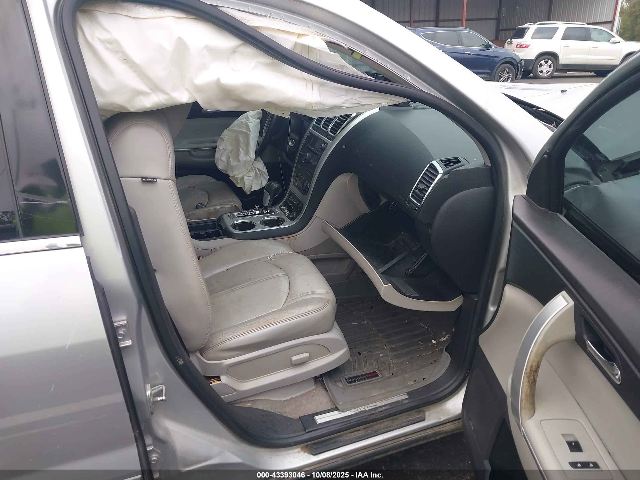 GMC ACADIA image 5
