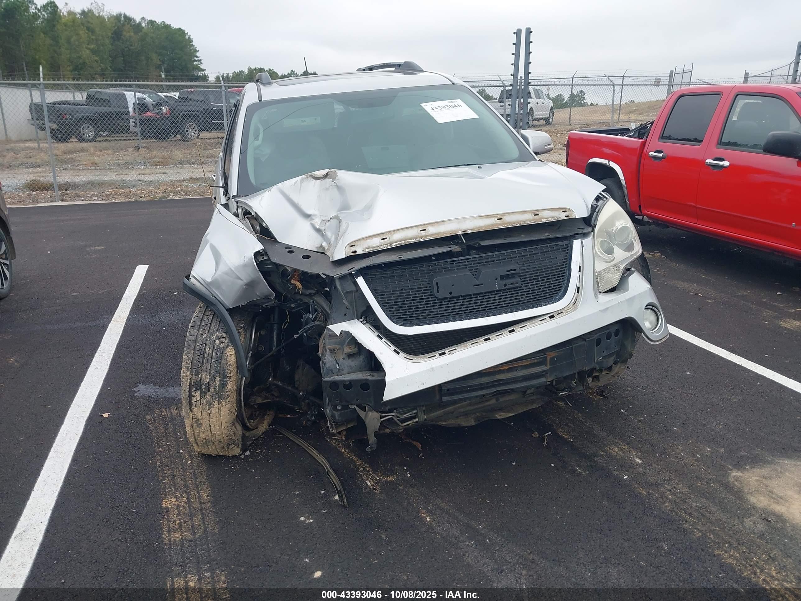 GMC ACADIA image 6