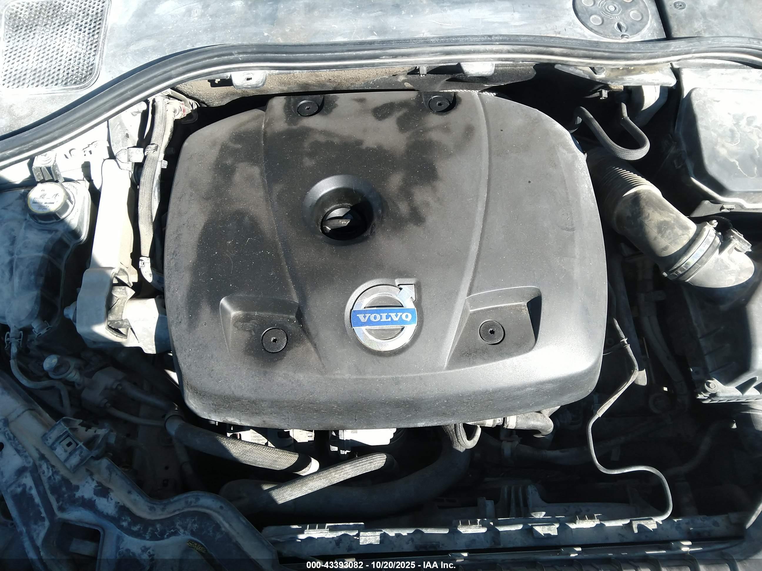 VOLVO S60 image 10