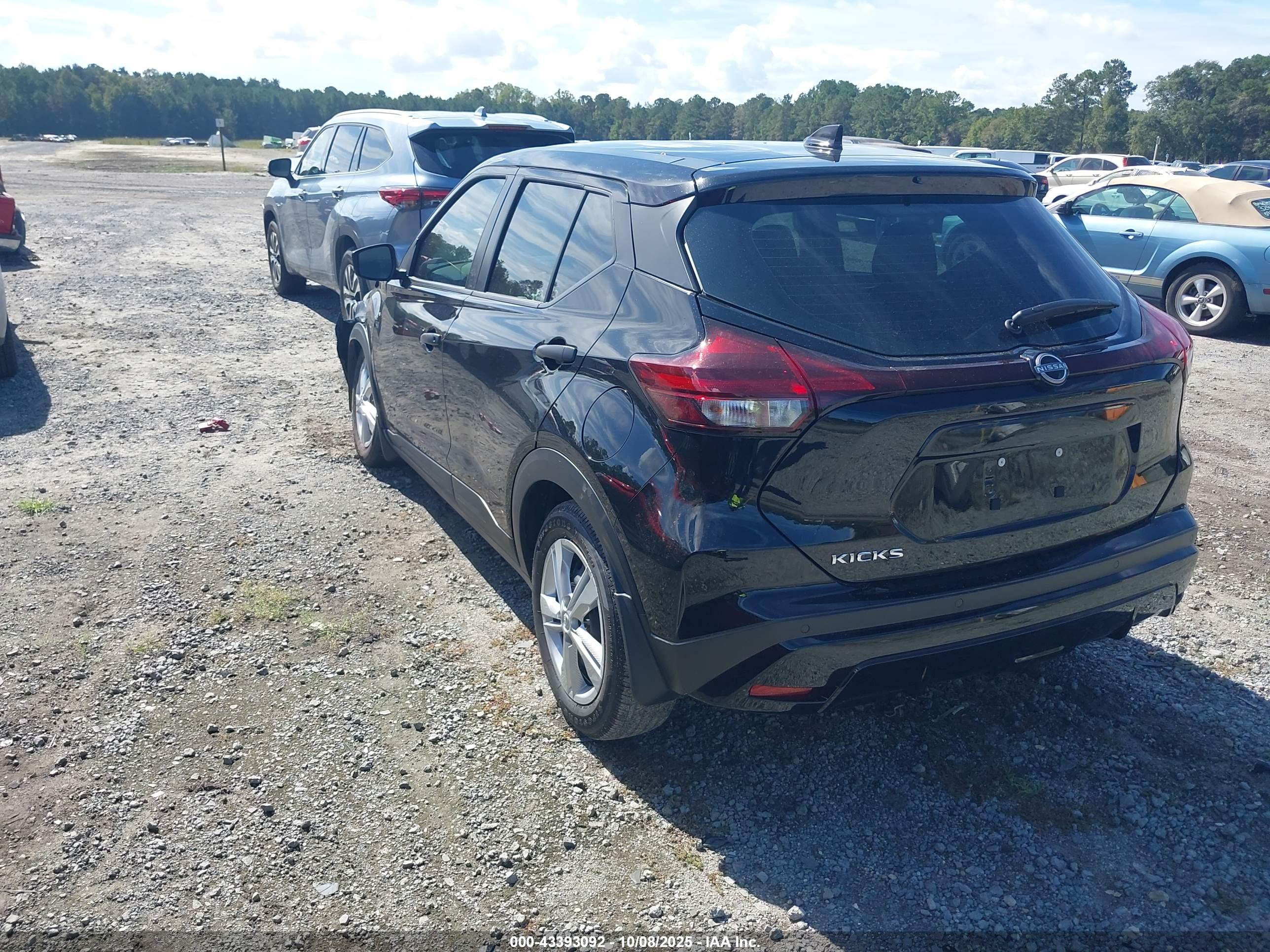 NISSAN KICKS image 3