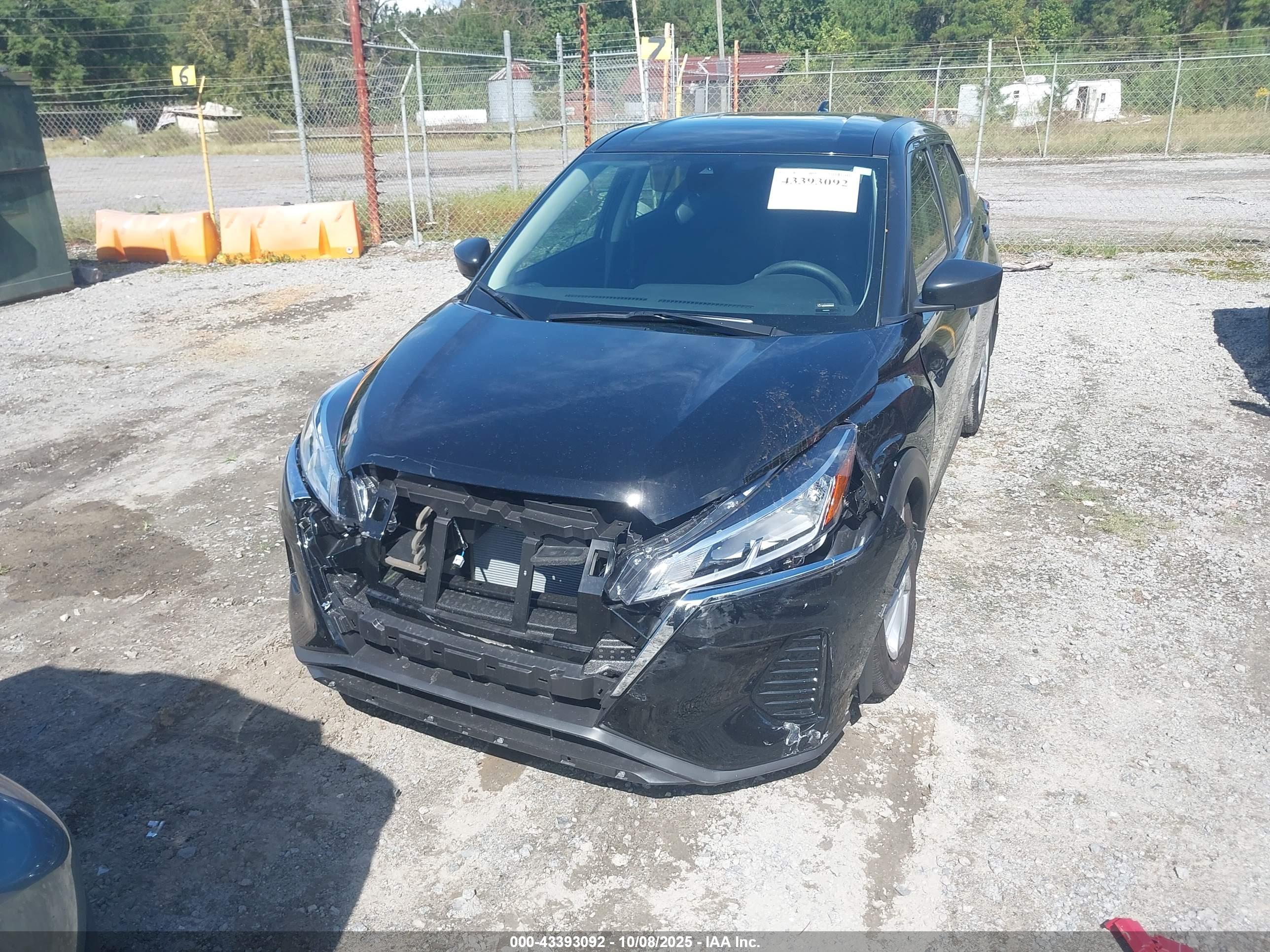 NISSAN KICKS image 6