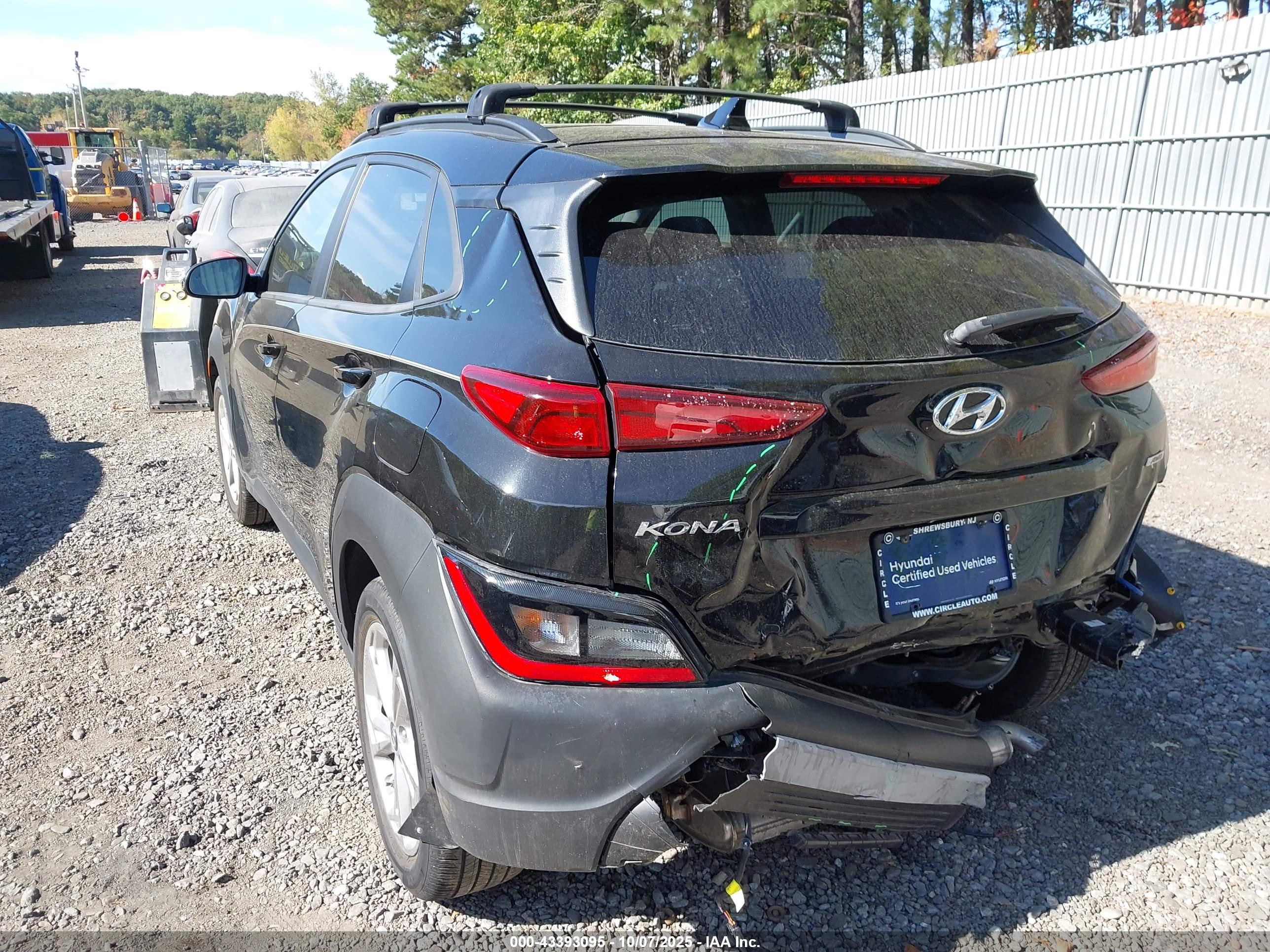 HYUNDAI KONA image 3