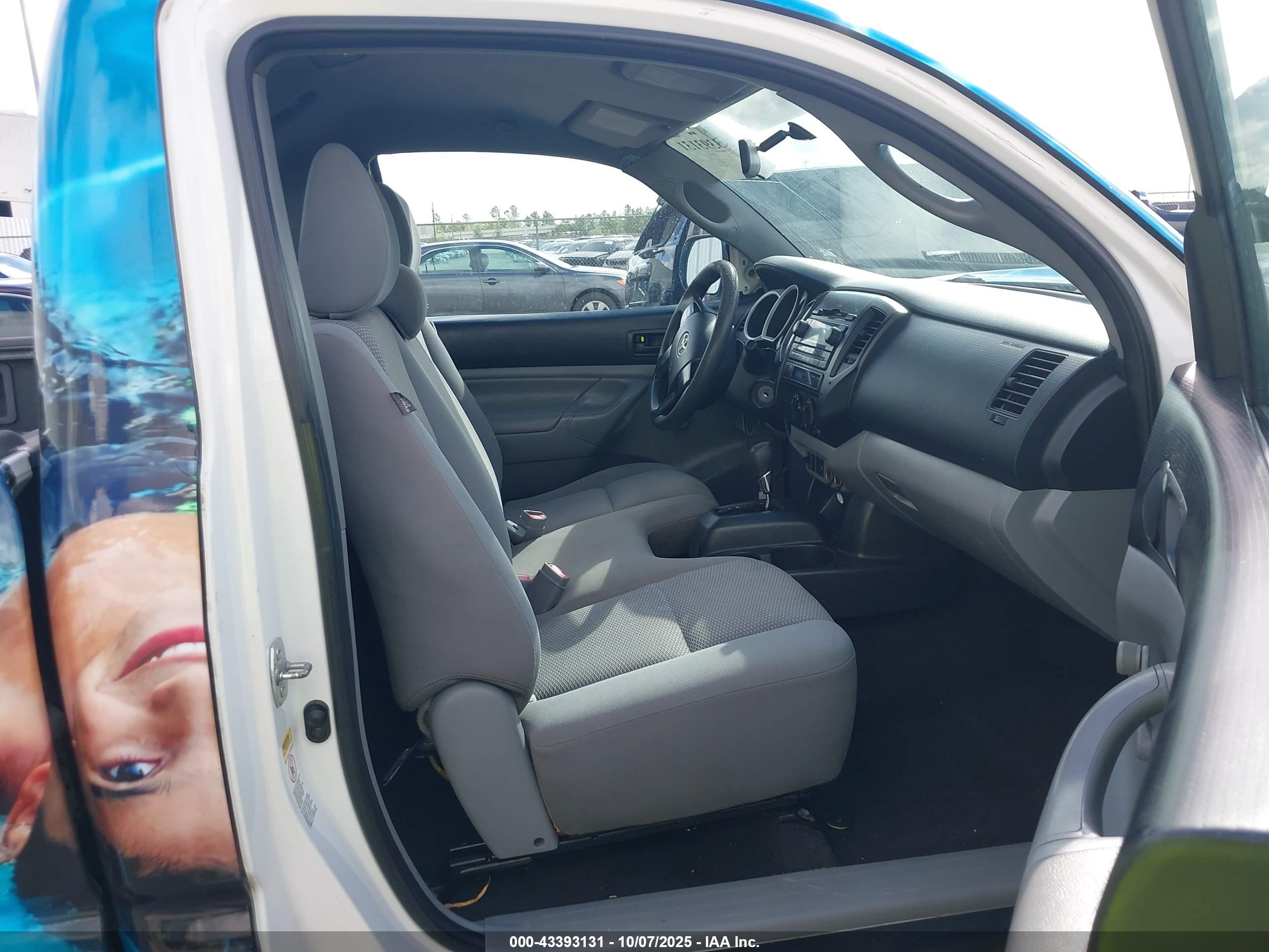 TOYOTA TACOMA image 5