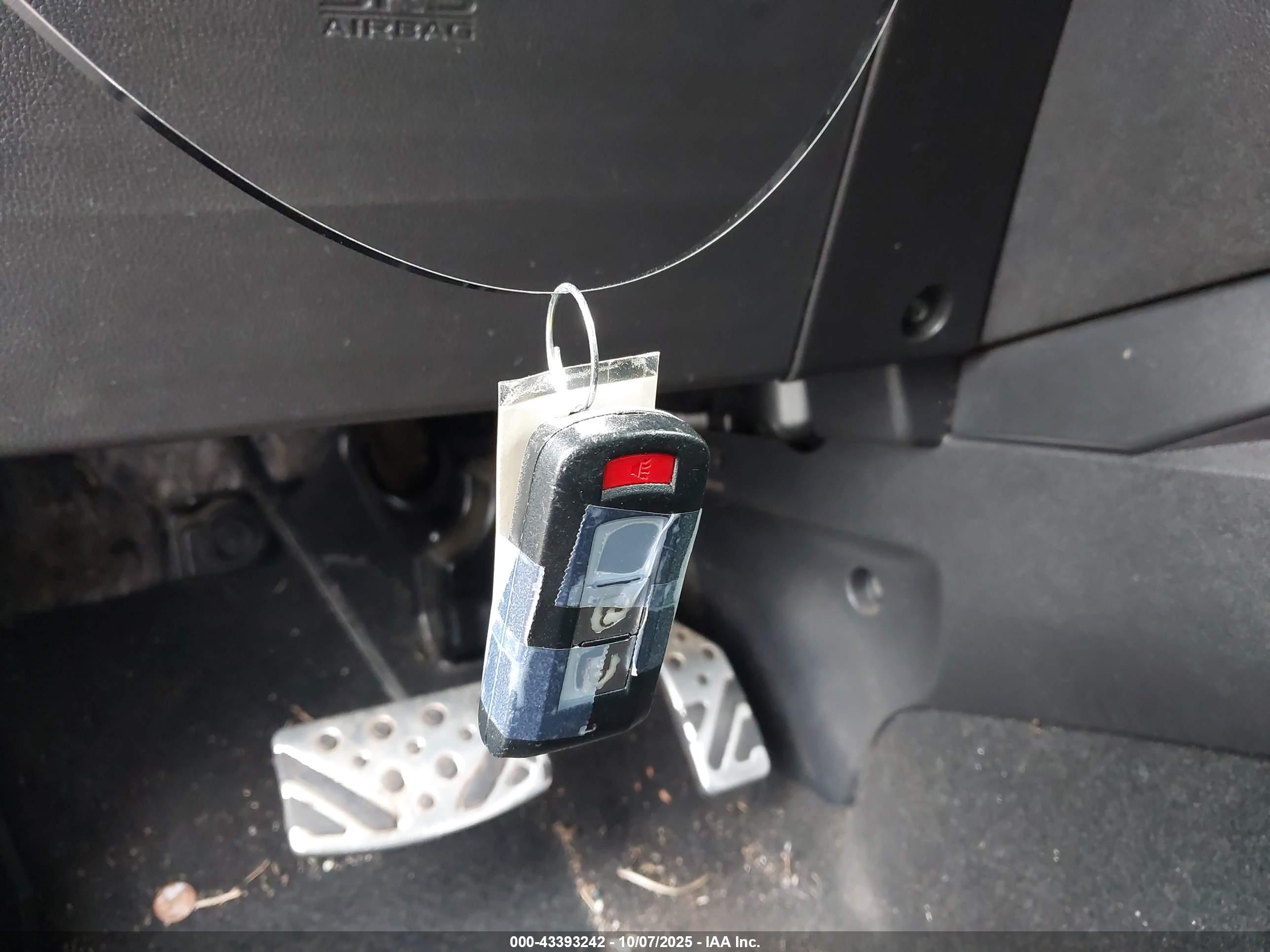 MITSUBISHI OUTLANDER image 11