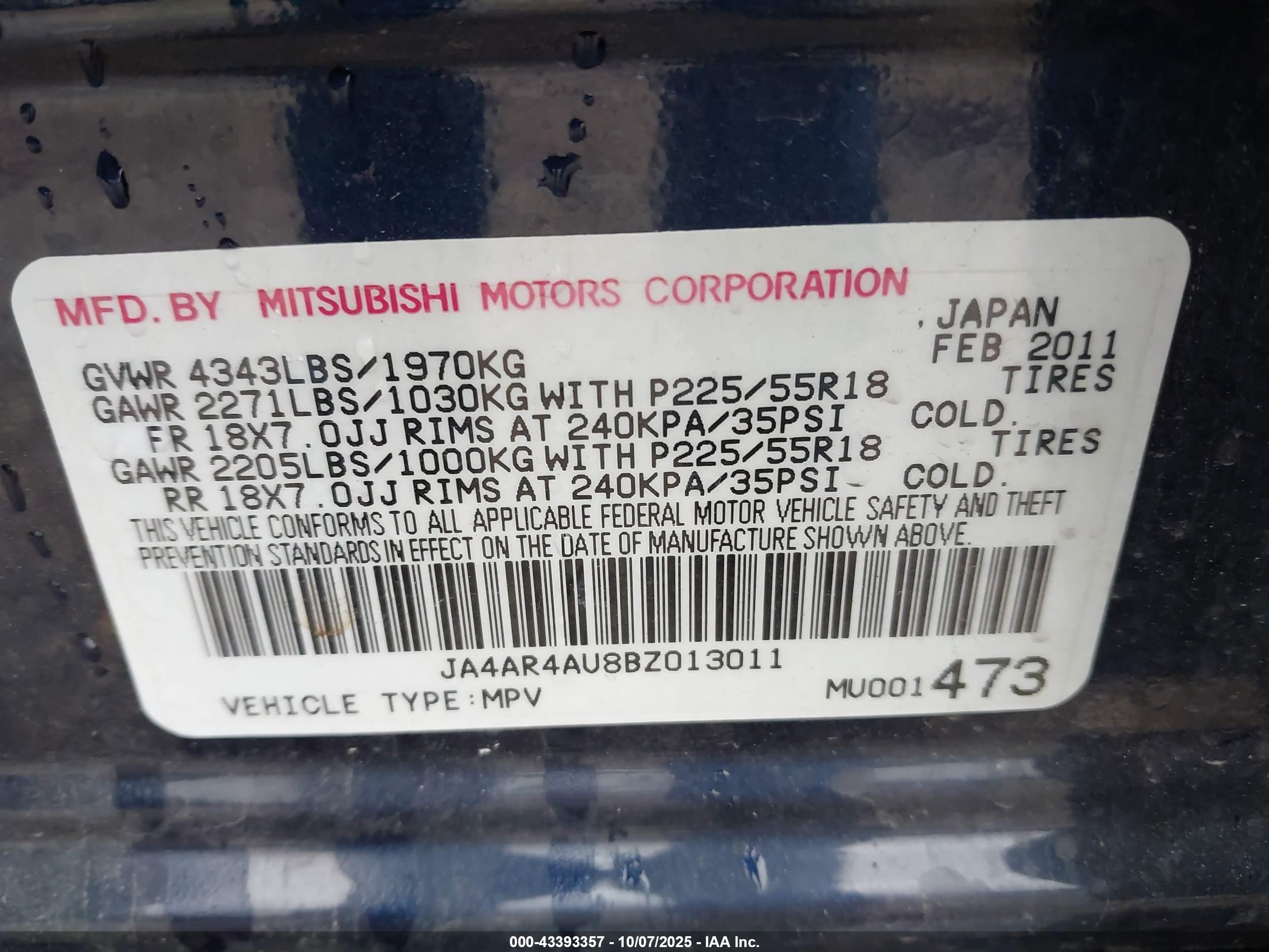 MITSUBISHI OUTLANDER image 9