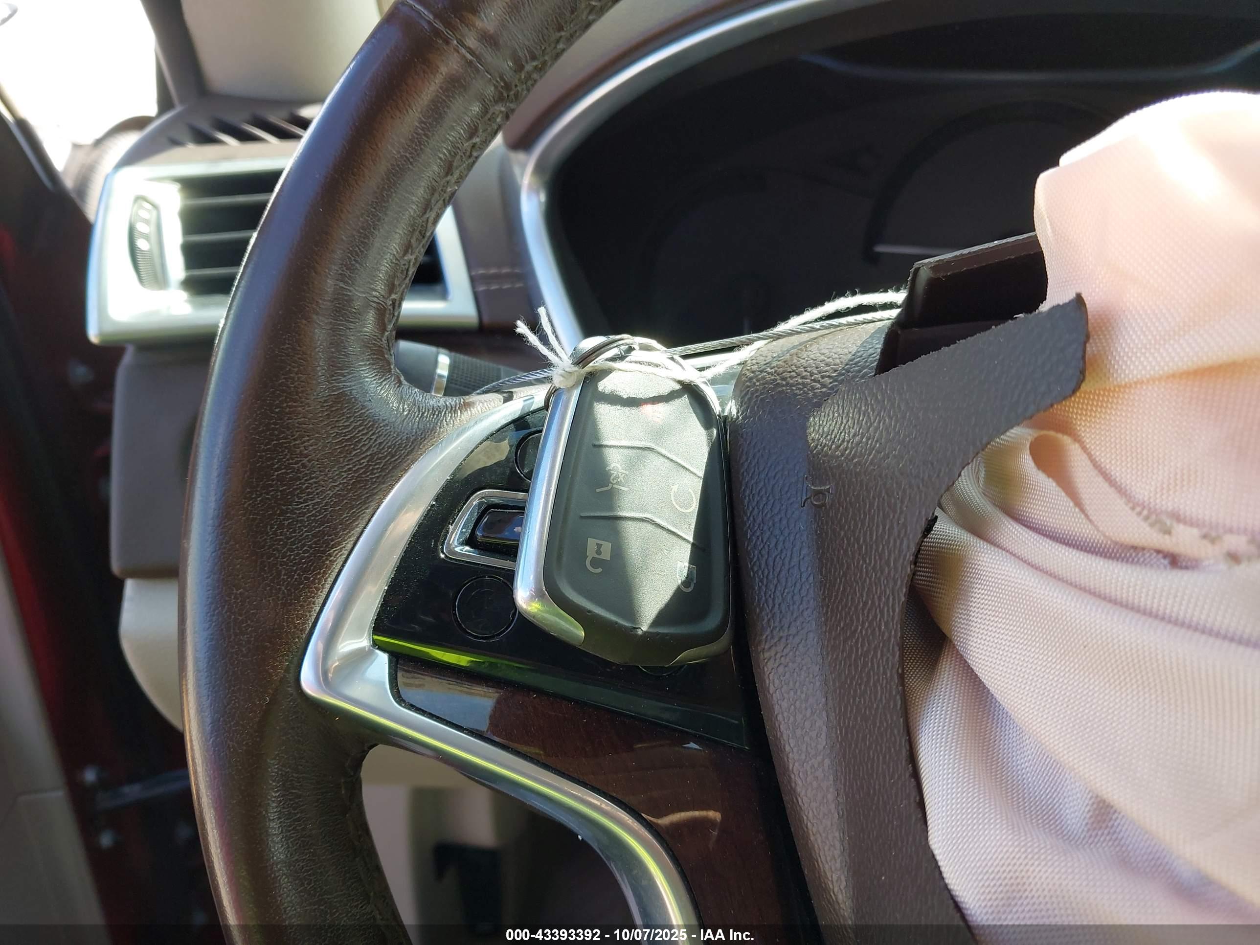 CADILLAC SRX image 11