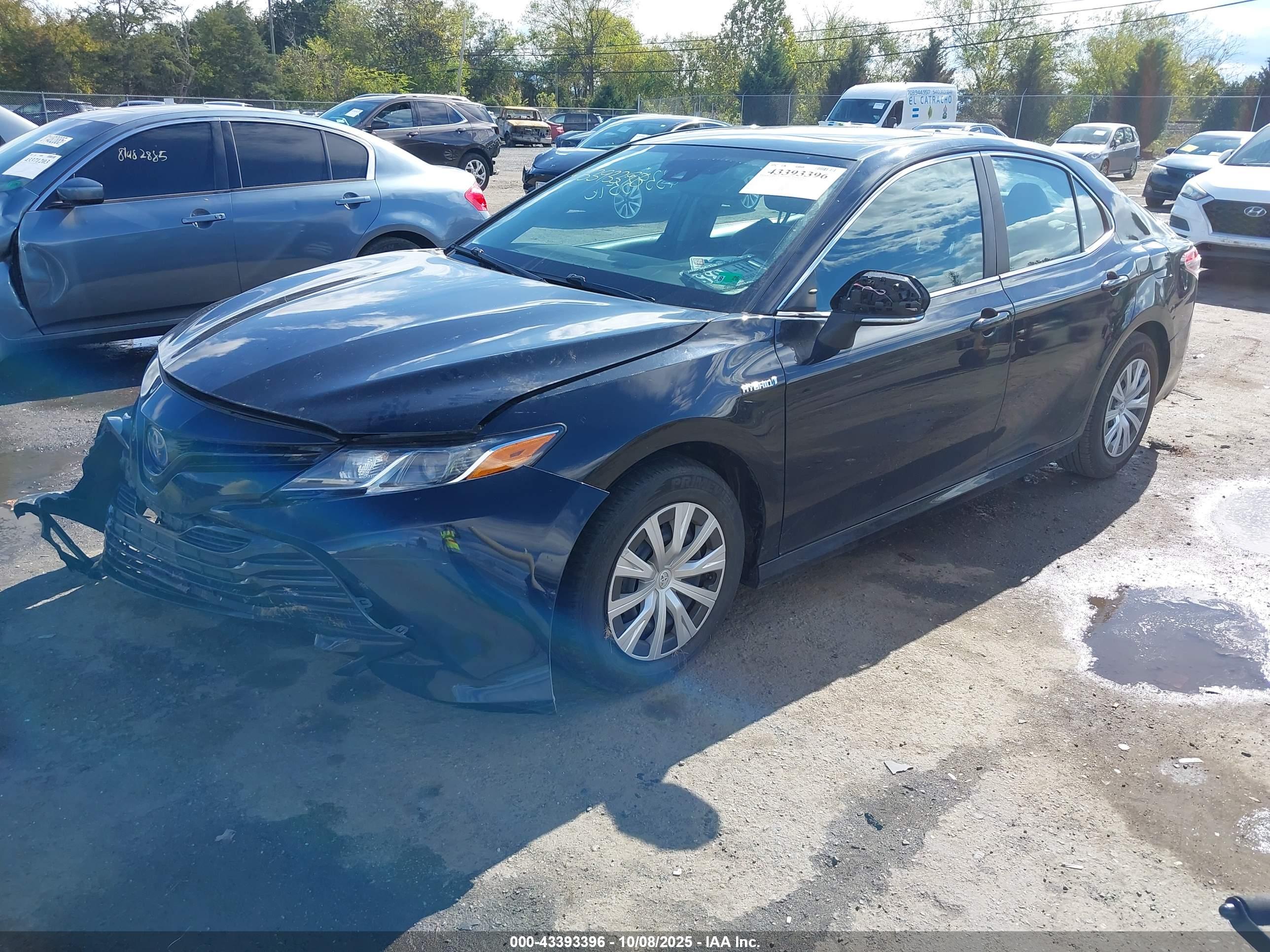 TOYOTA CAMRY image 2