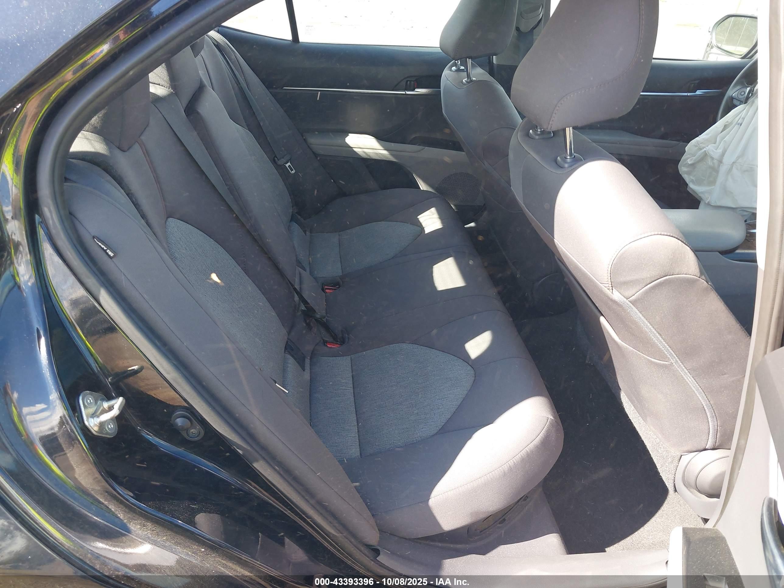 TOYOTA CAMRY image 8