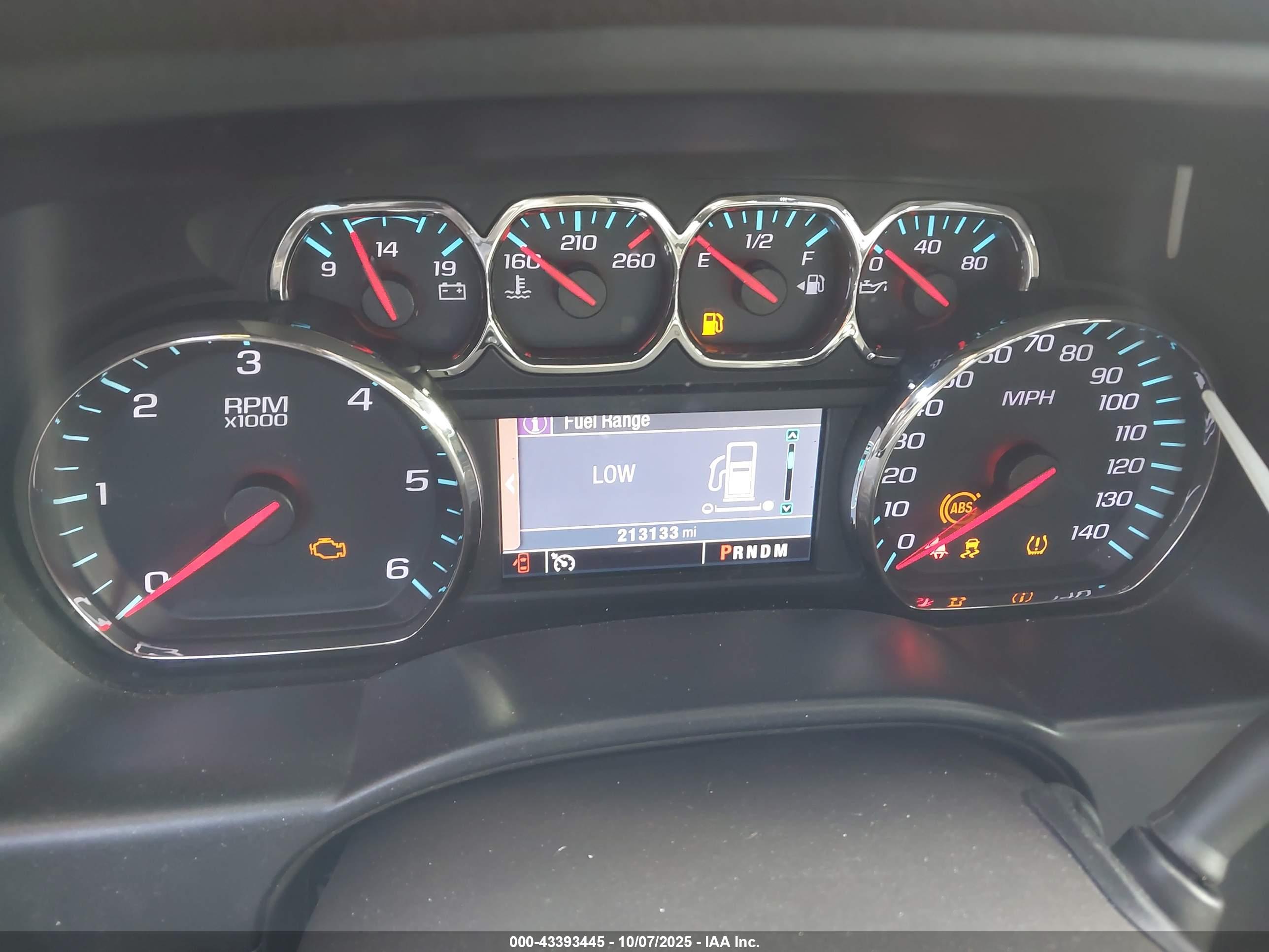 CHEVROLET SILVERADO image 7