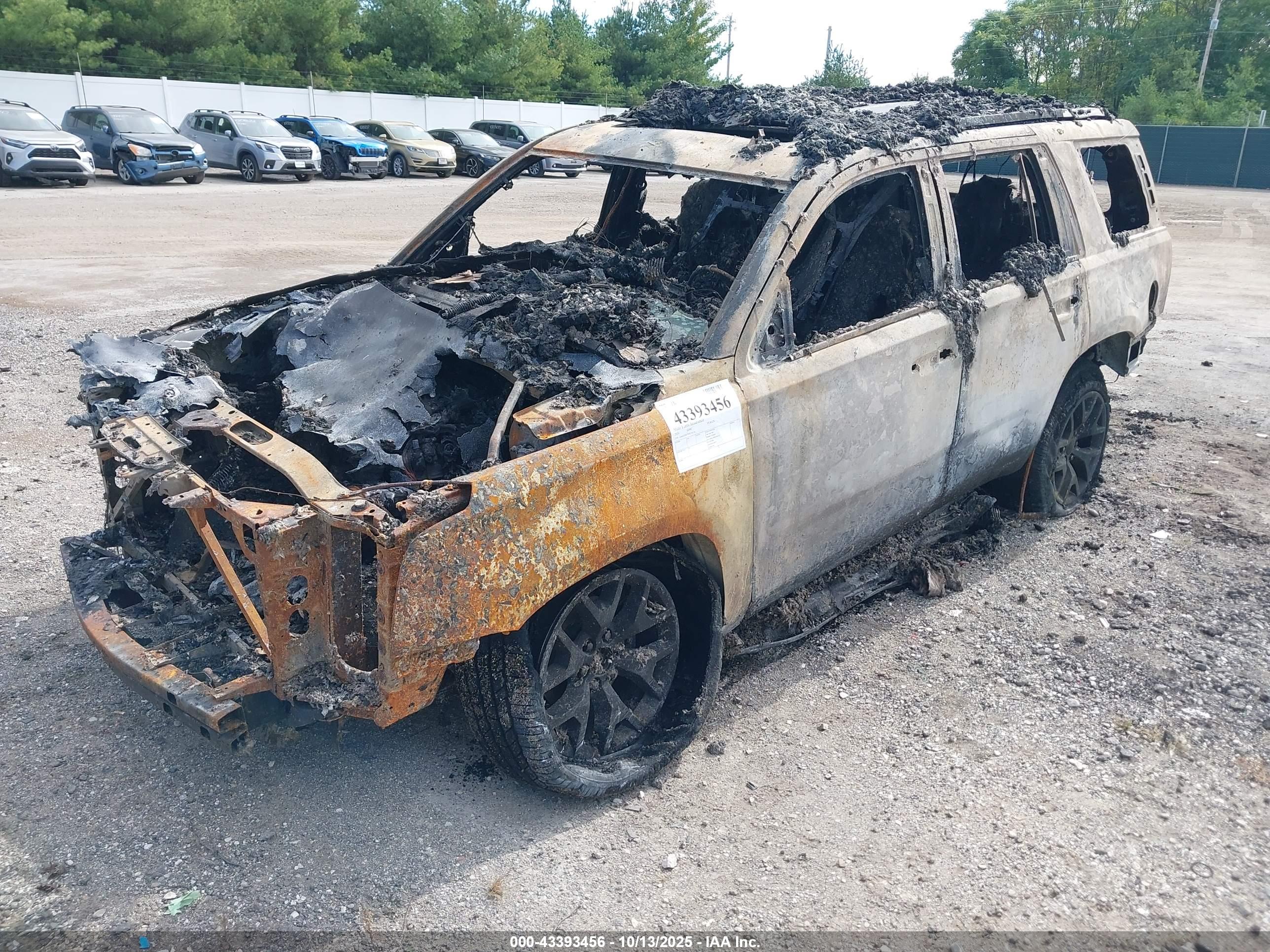 GMC YUKON image 2