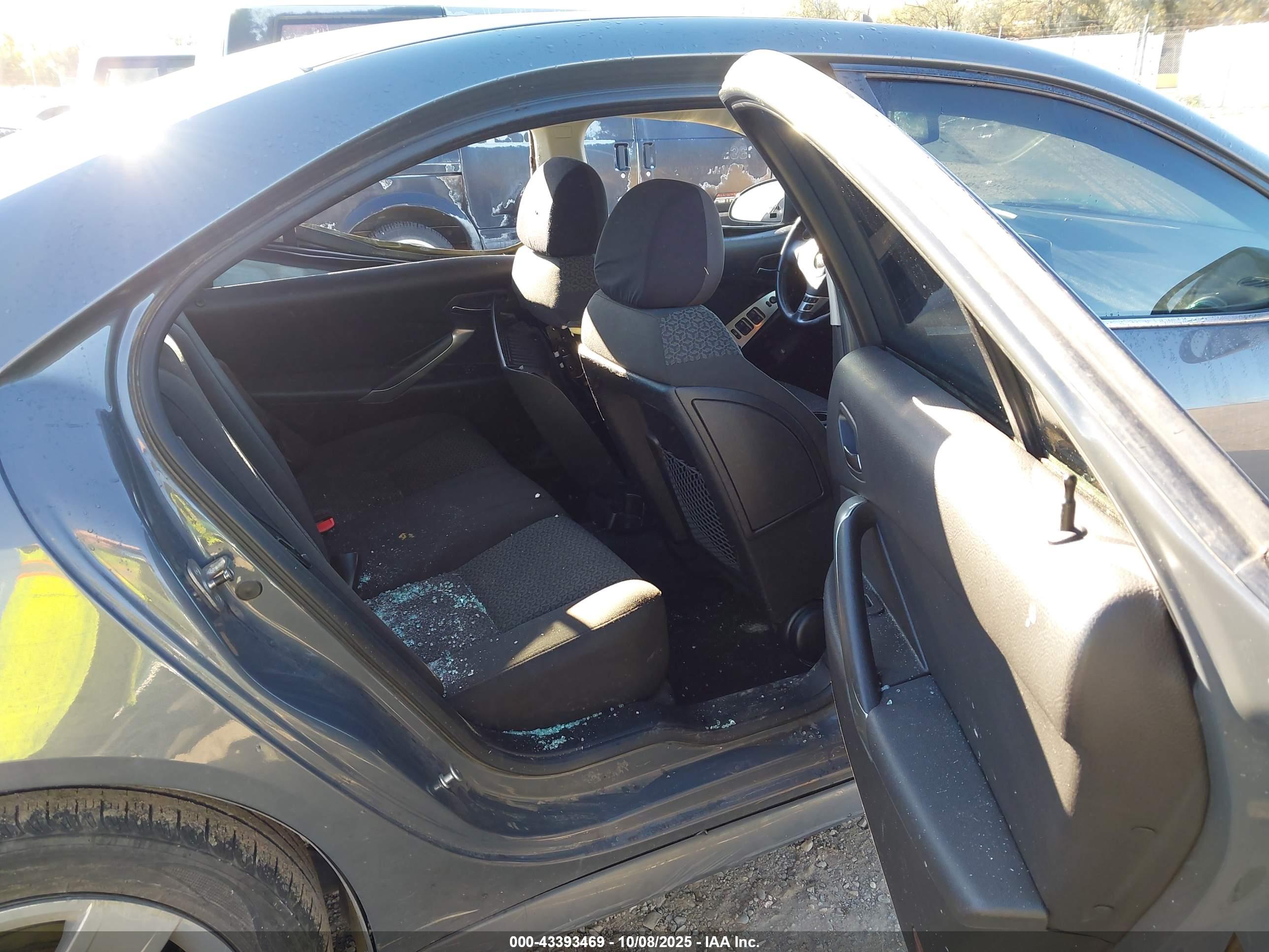 PONTIAC G6 image 8