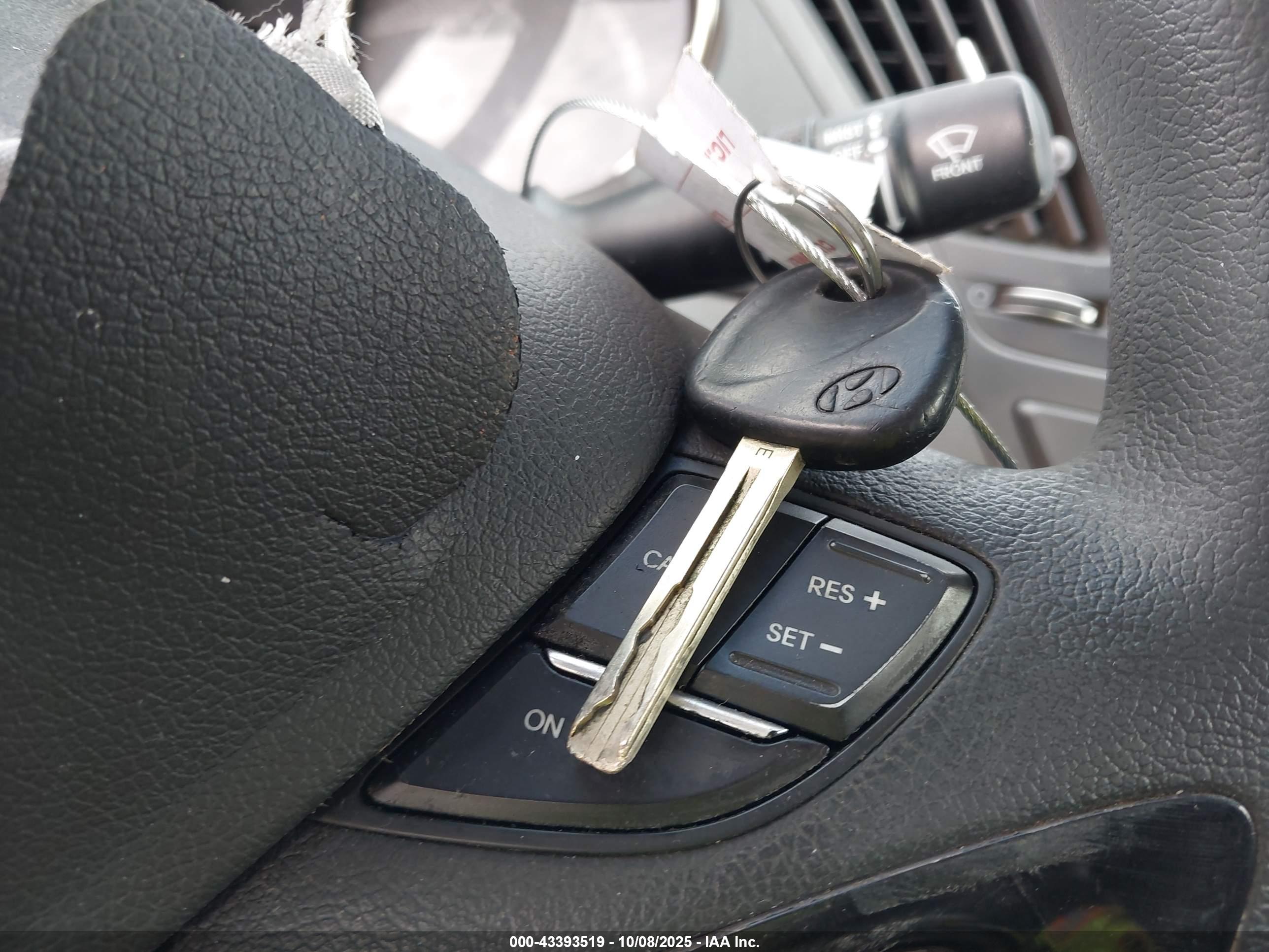 HYUNDAI SONATA image 11