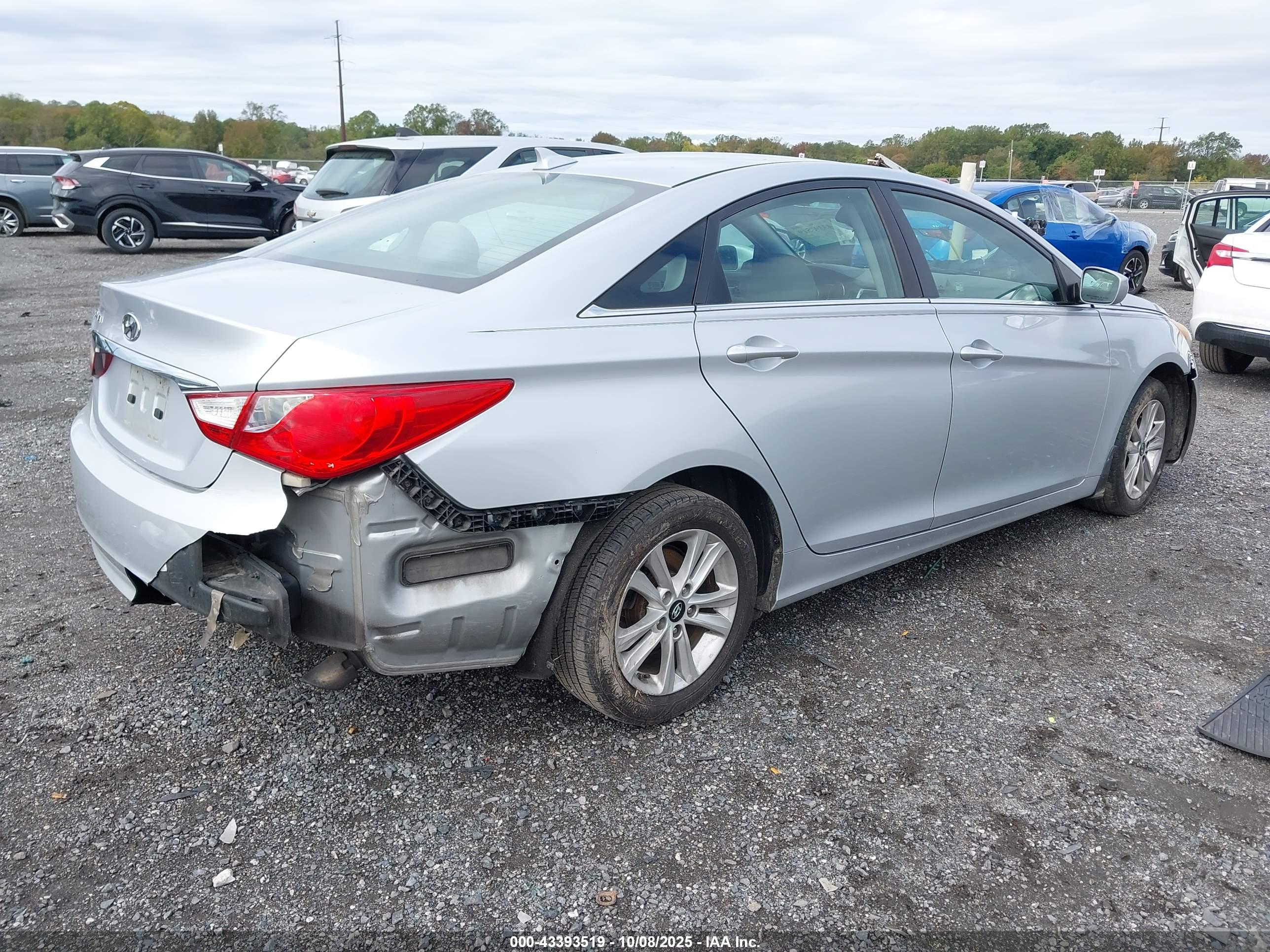 HYUNDAI SONATA image 4