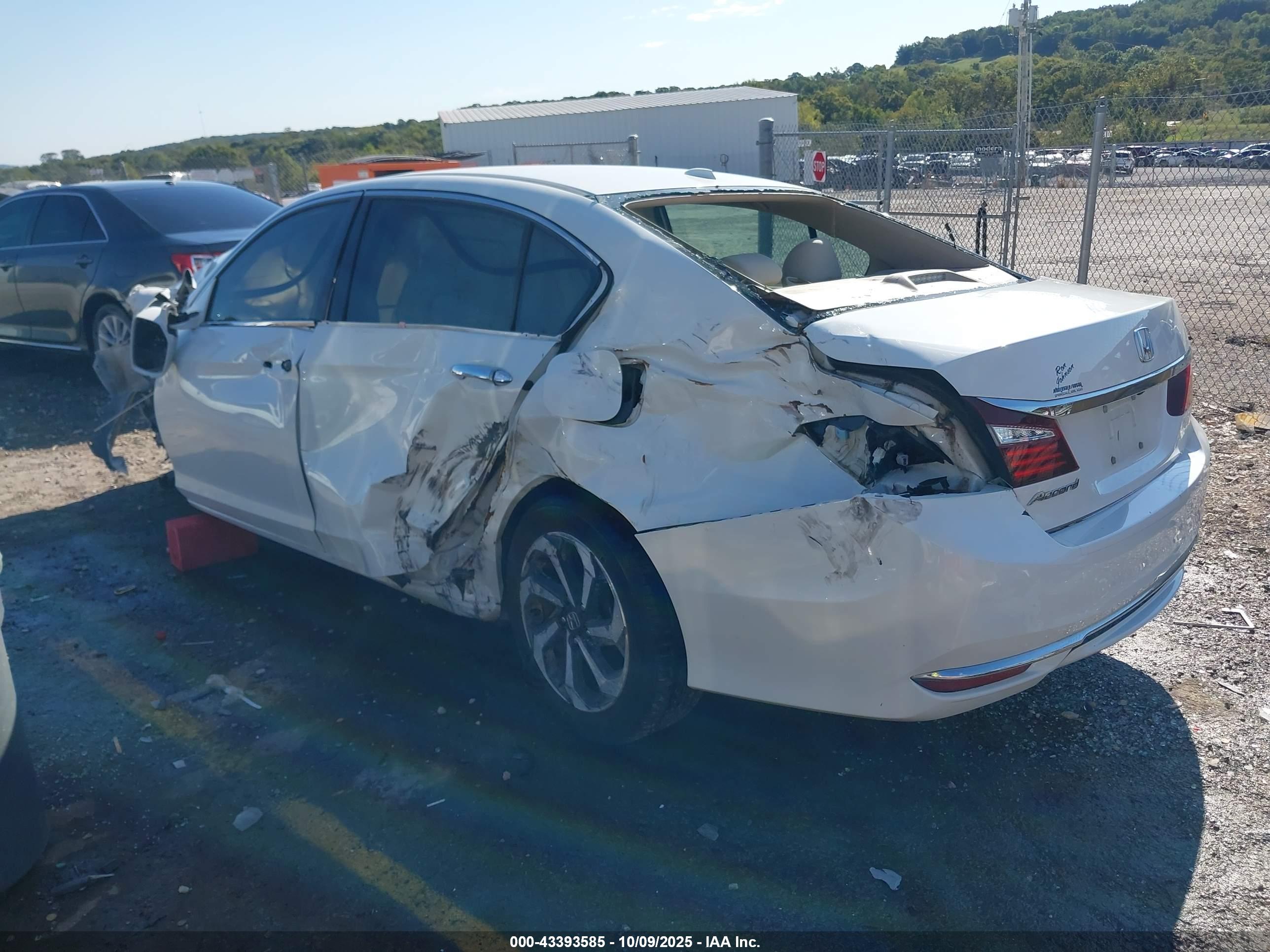 HONDA ACCORD image 3