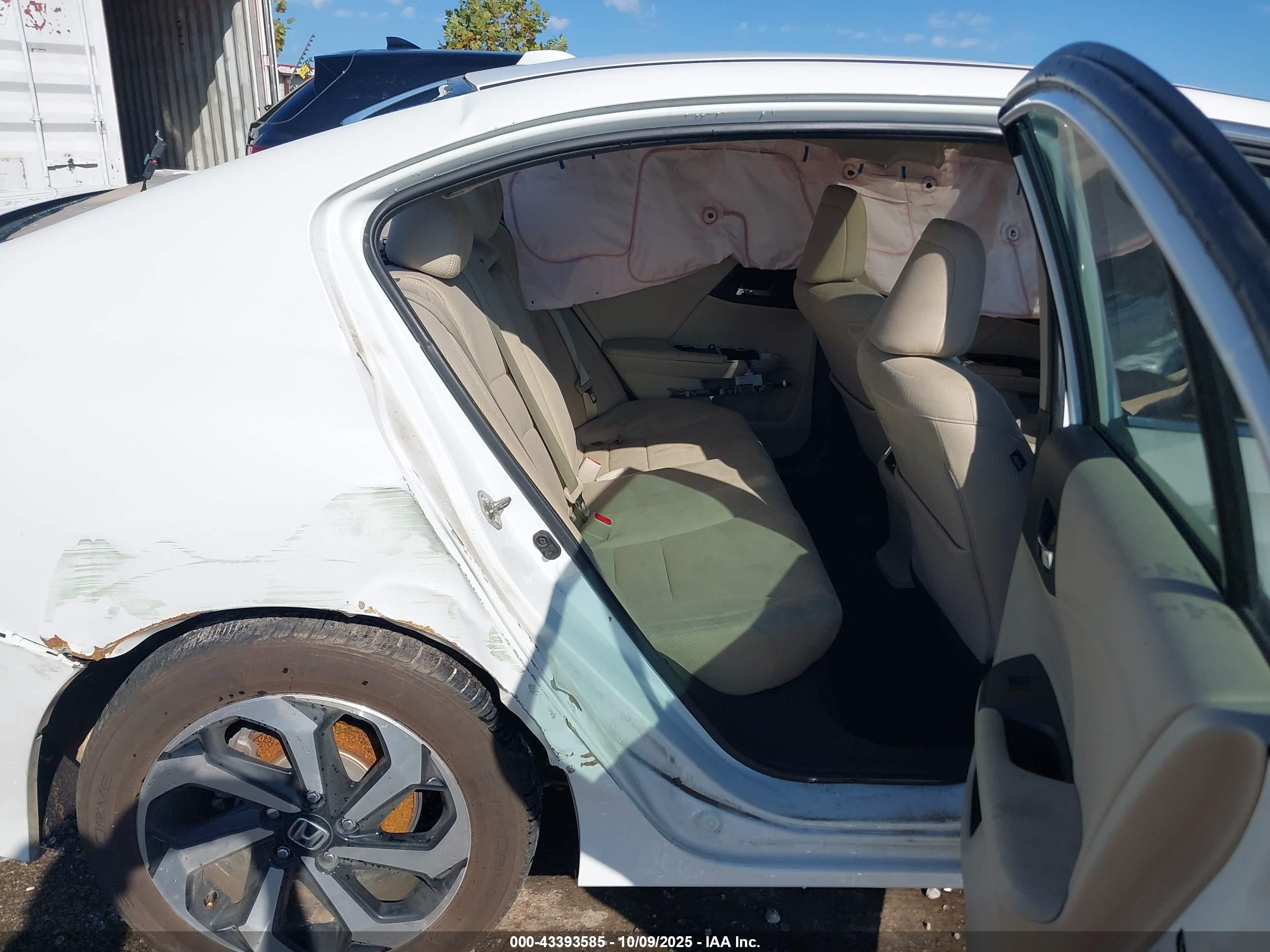 HONDA ACCORD image 8