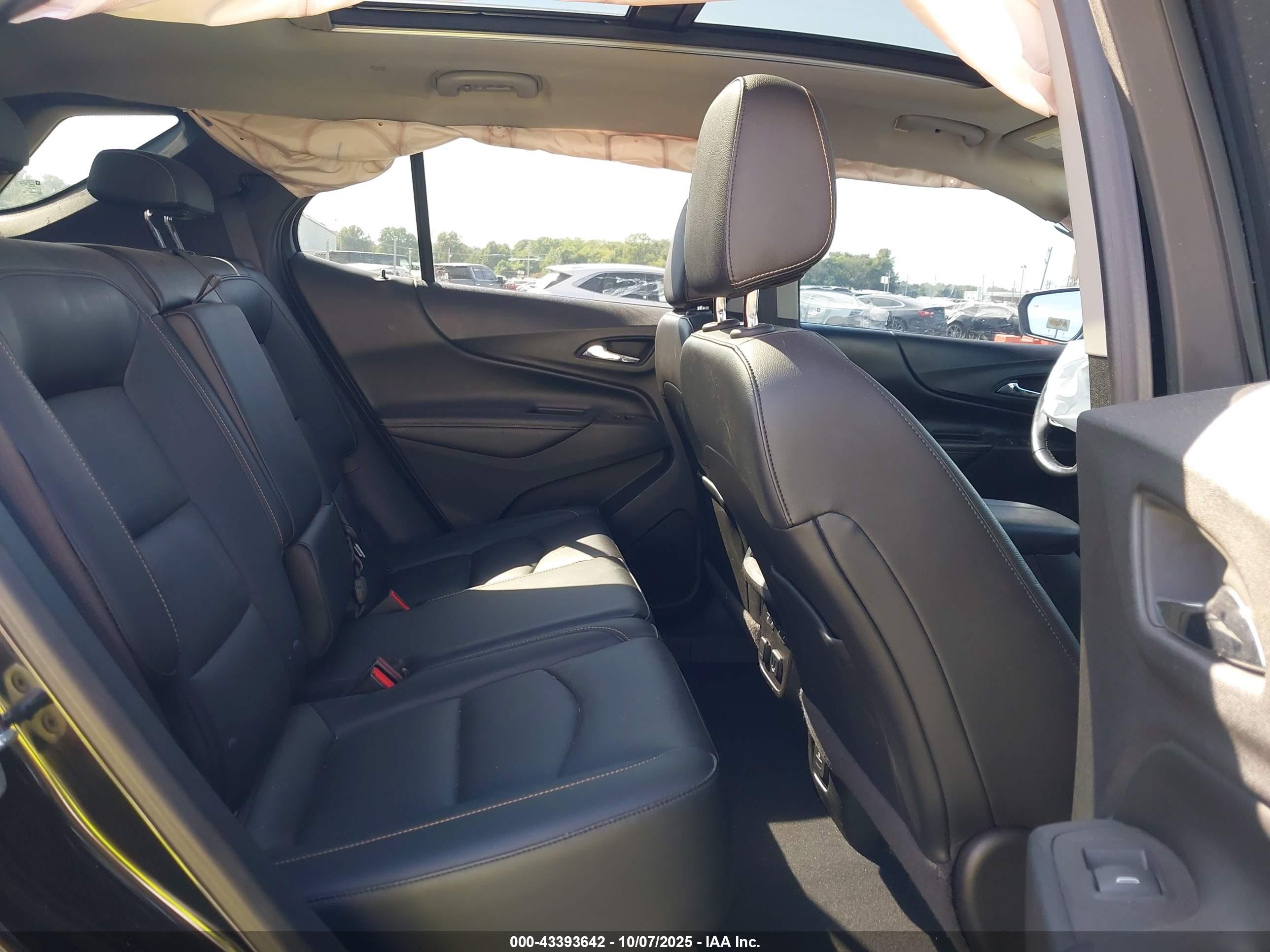 CHEVROLET EQUINOX image 8