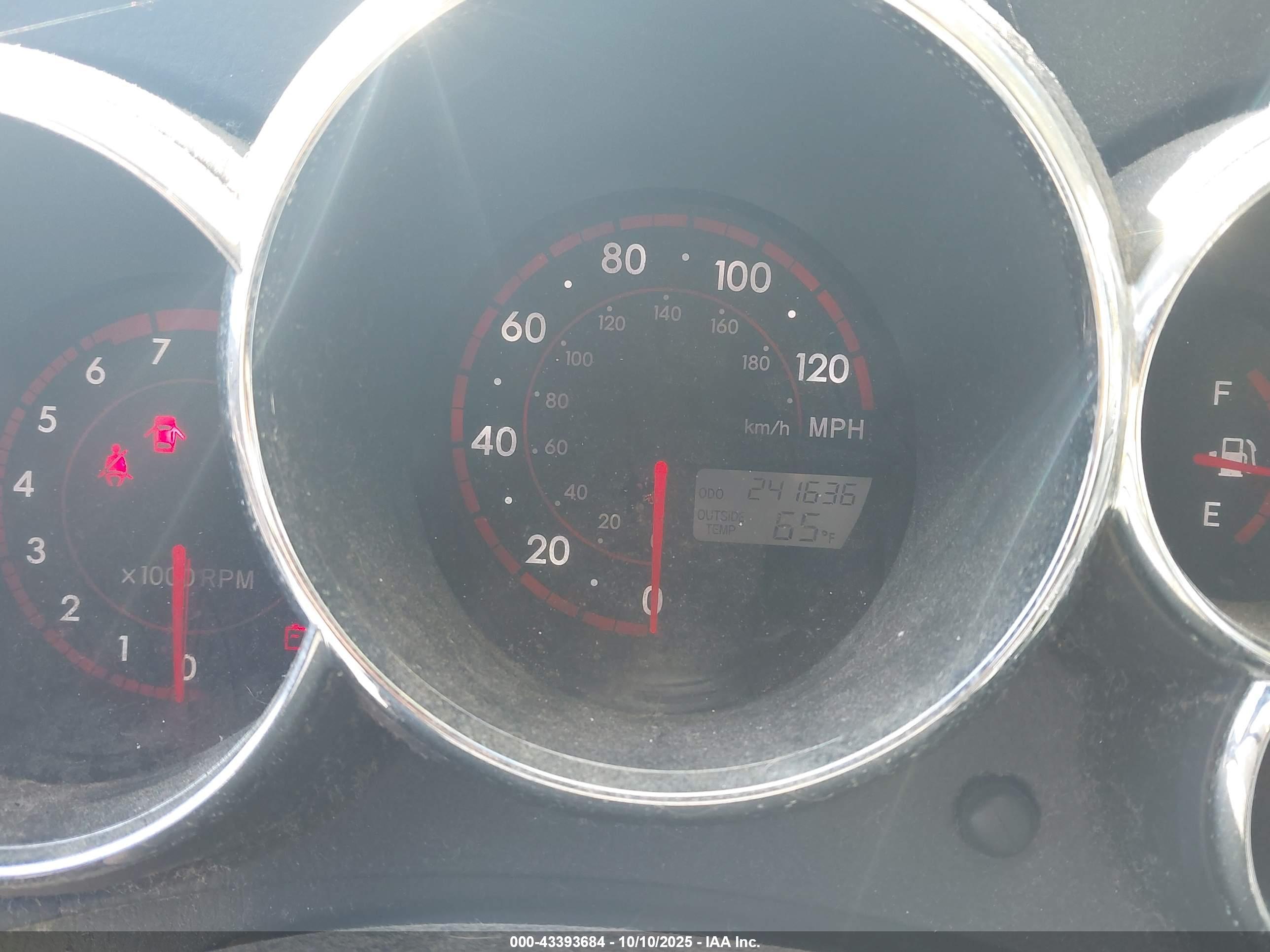 TOYOTA MATRIX image 7