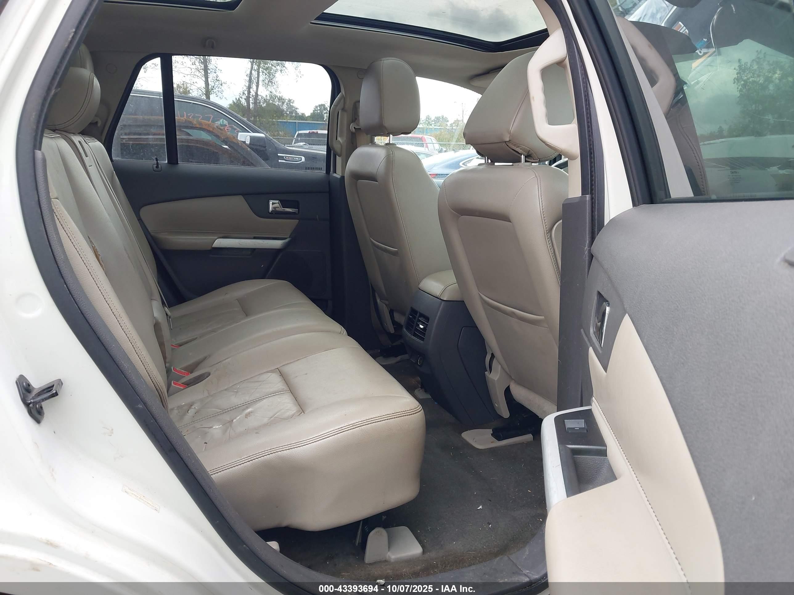 FORD EDGE image 8