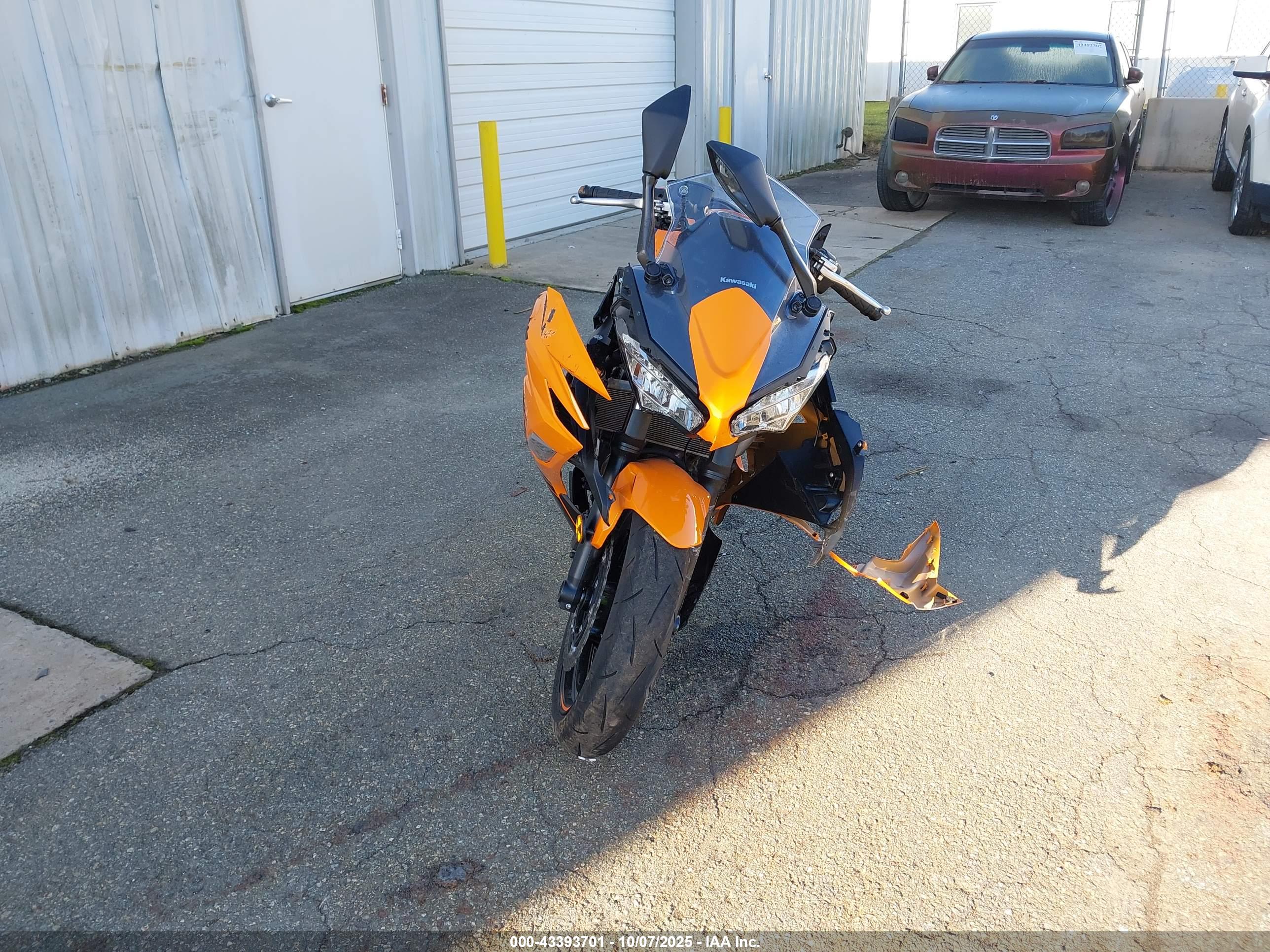 KAWASAKI EX650 image 5