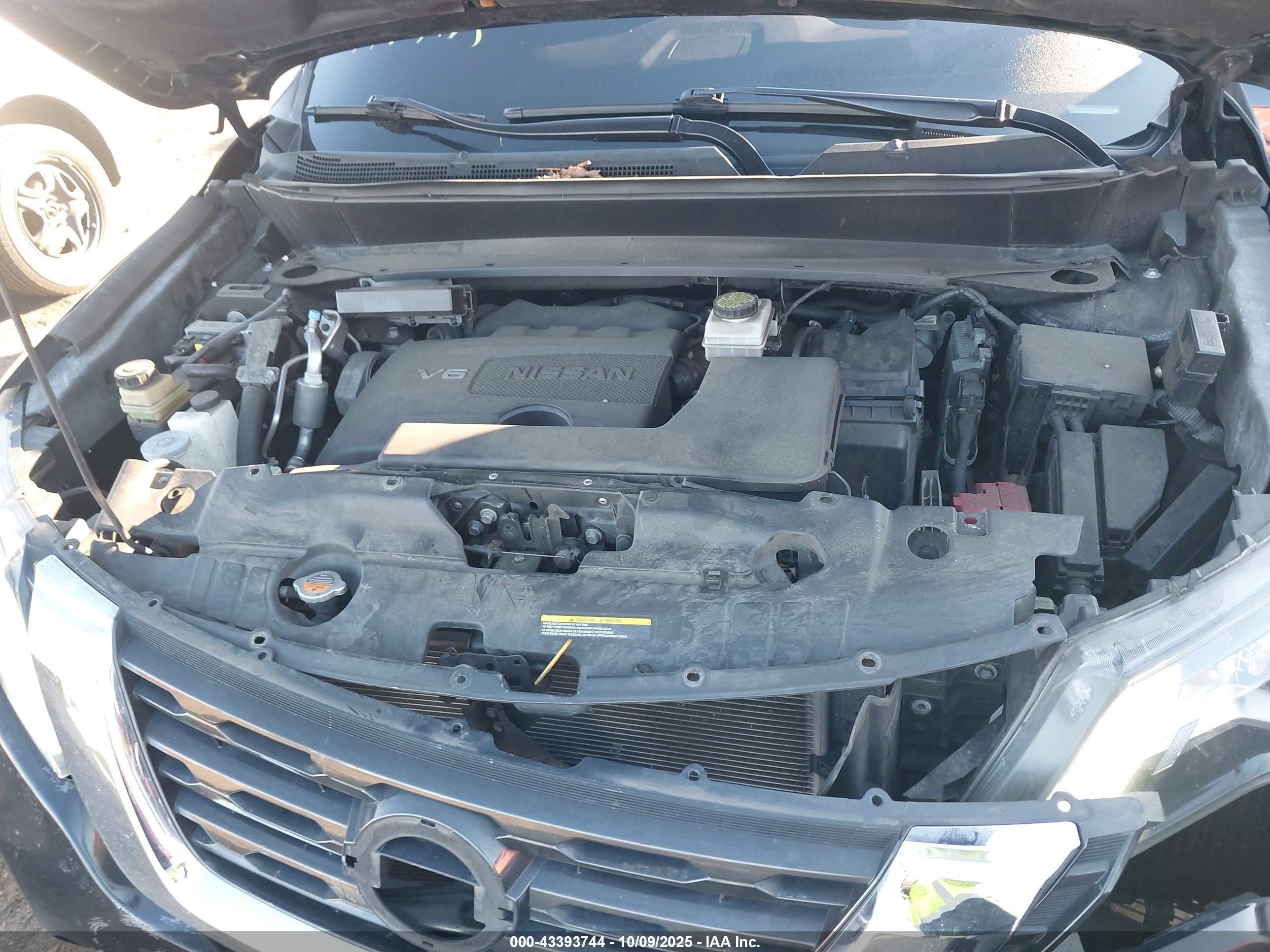NISSAN PATHFINDER image 10
